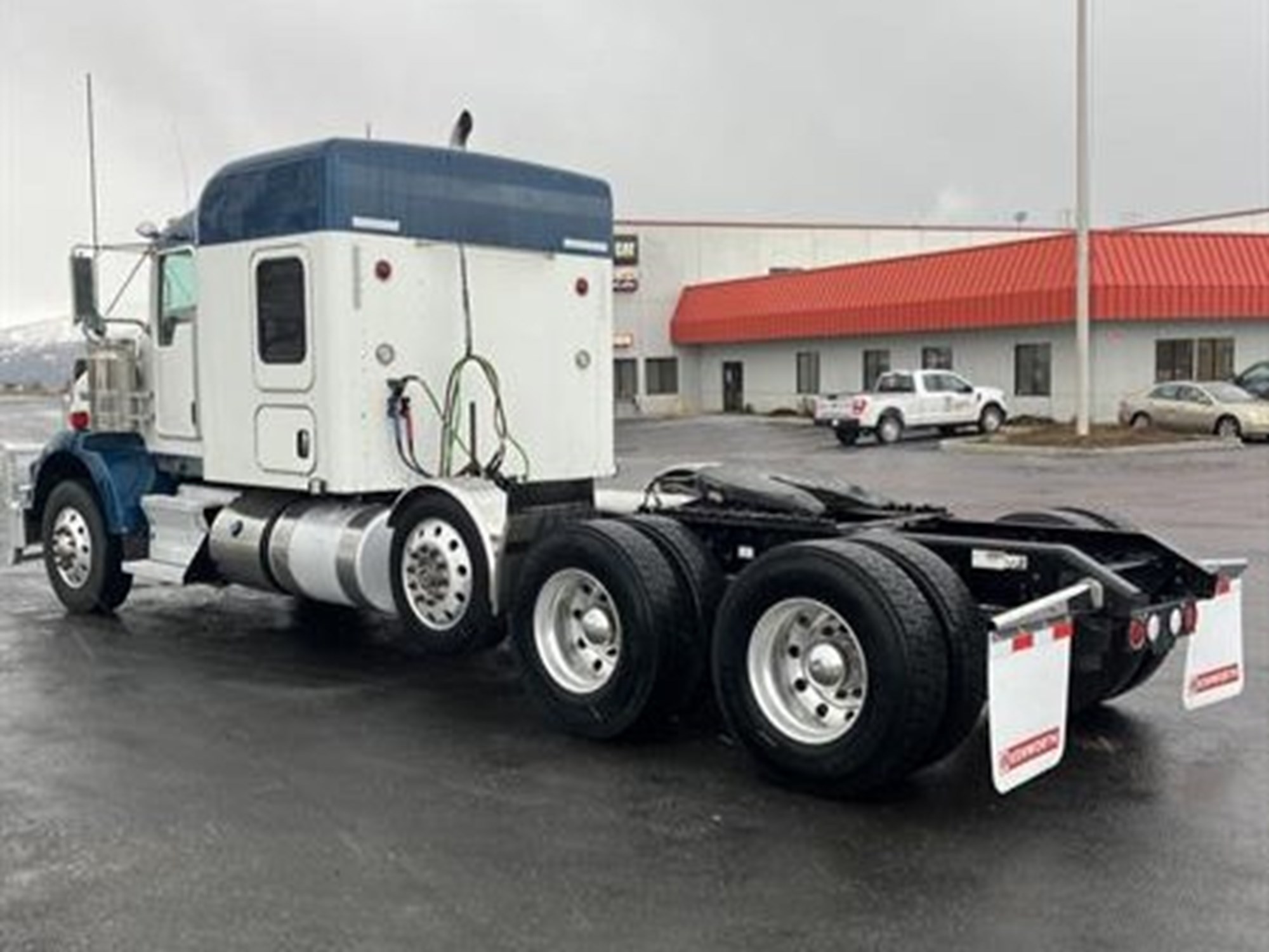 2021 Kenworth T800 - image 4 of 6