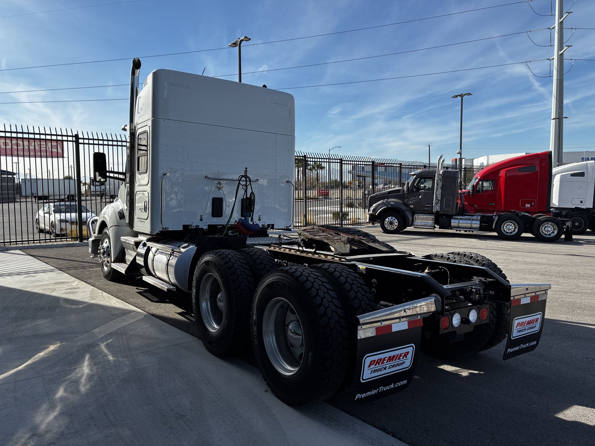 2022 Kenworth T680 - image 6 of 6