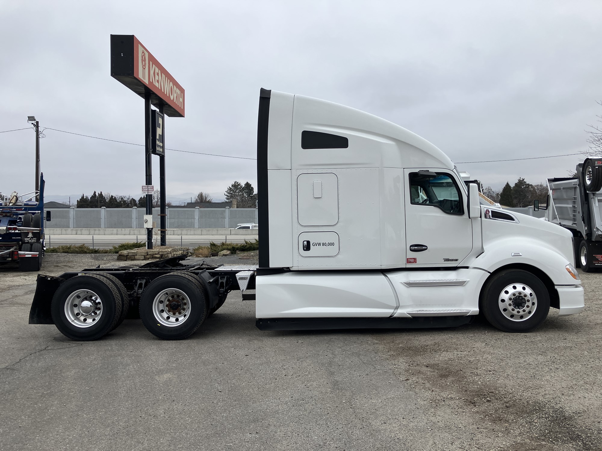 2022 Kenworth T680 - image 6 of 6