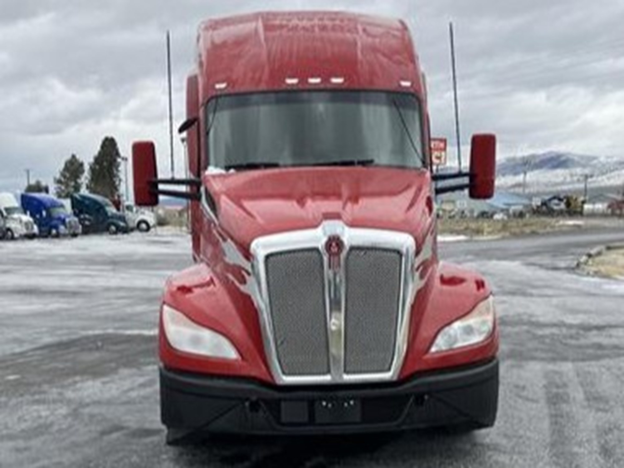 2023 Kenworth T680 - image 2 of 6