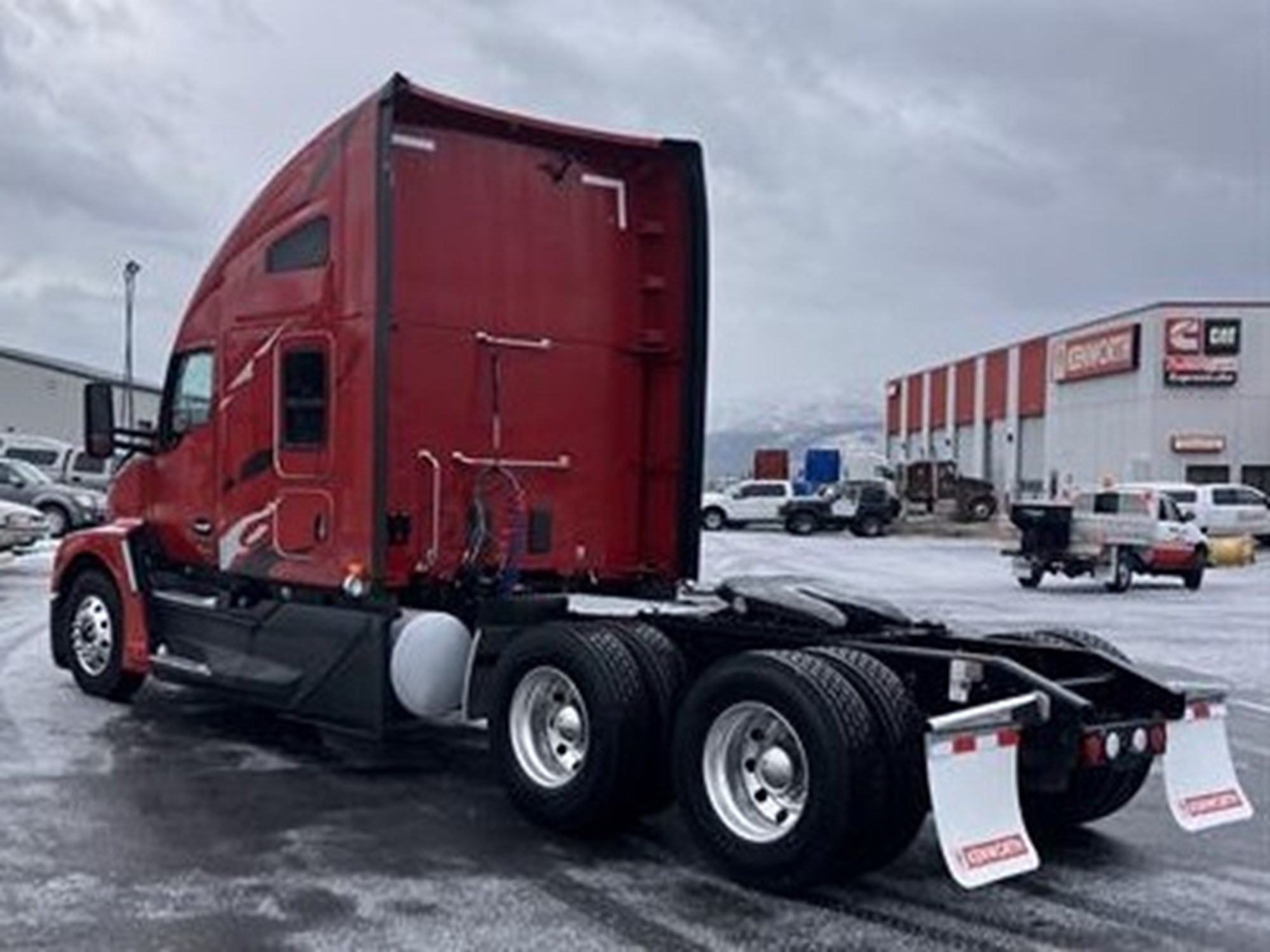 2023 Kenworth T680 - image 4 of 6
