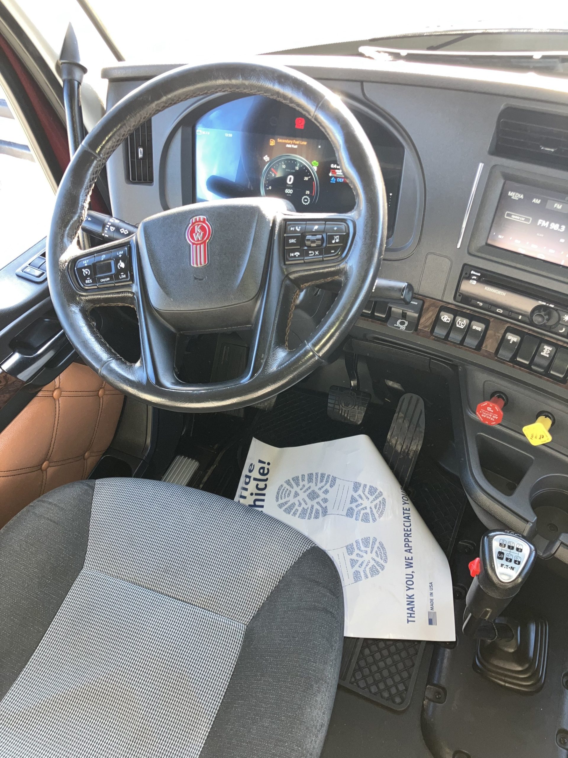 2023 Kenworth T680 2023 Kenworth T680 - image 1 of 5