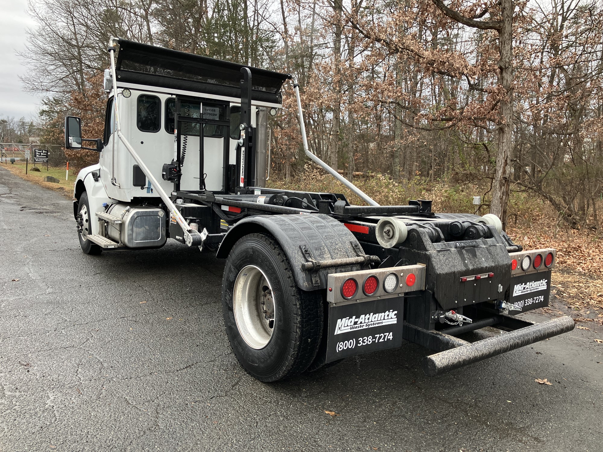 2025 Kenworth T280 - image 3 of 6
