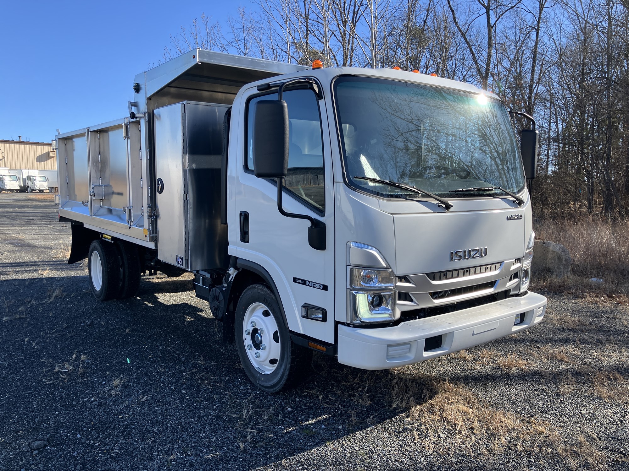 2025 Isuzu NRR GAS 1U3 - image 1 of 6