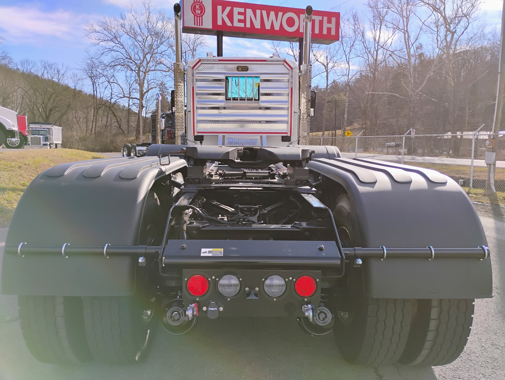 2026 Kenworth T880 - image 6 of 6