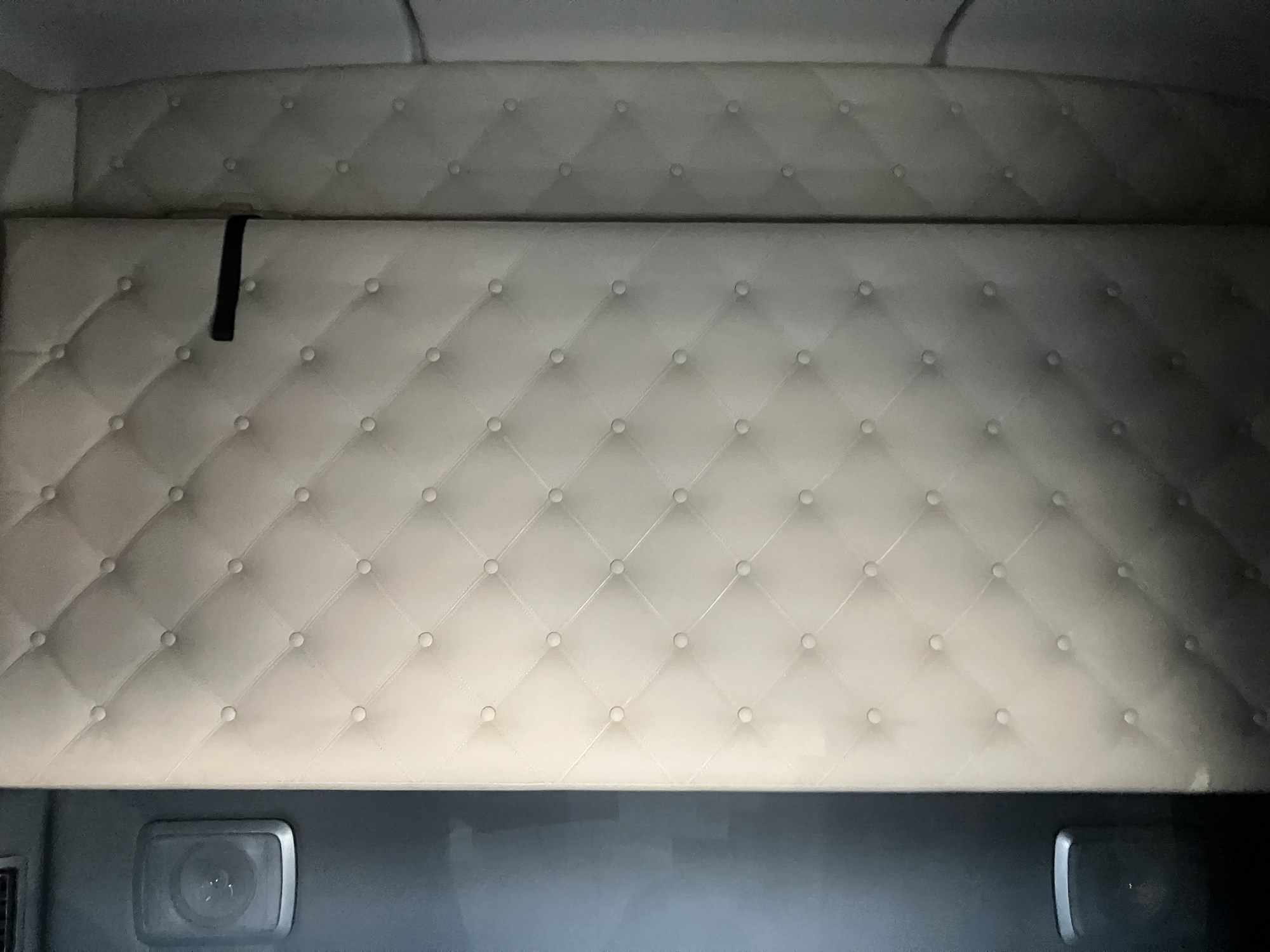 2026 Kenworth T680 Next Gen TJ234049-09 2026 Kenworth T680 Next Gen TJ234049-09