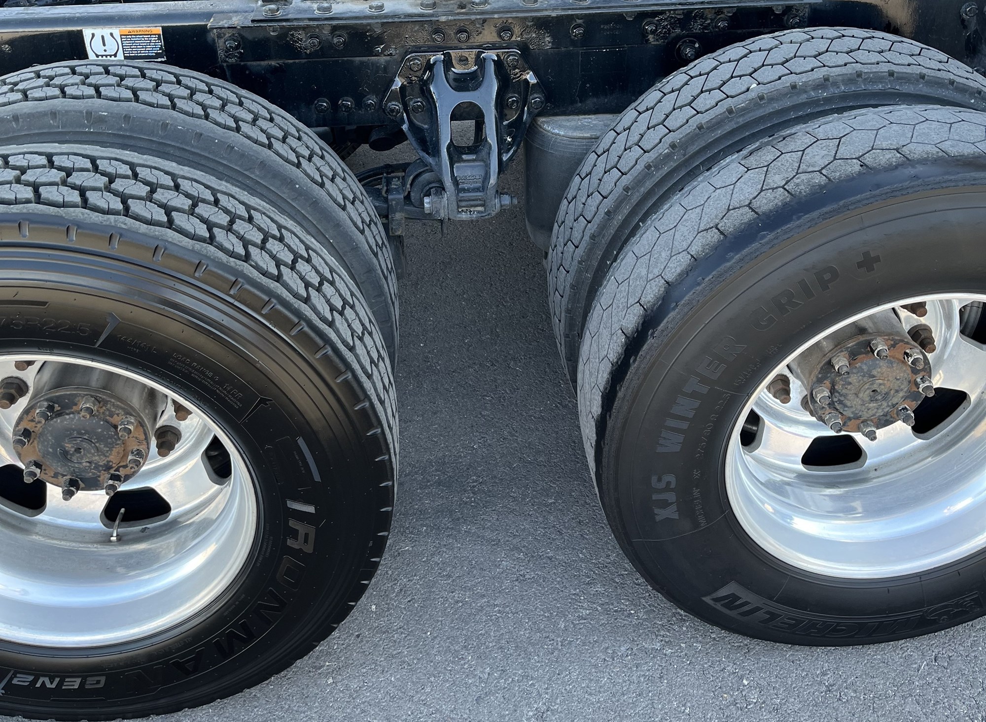 2018 Kenworth T680 - image 5 of 6