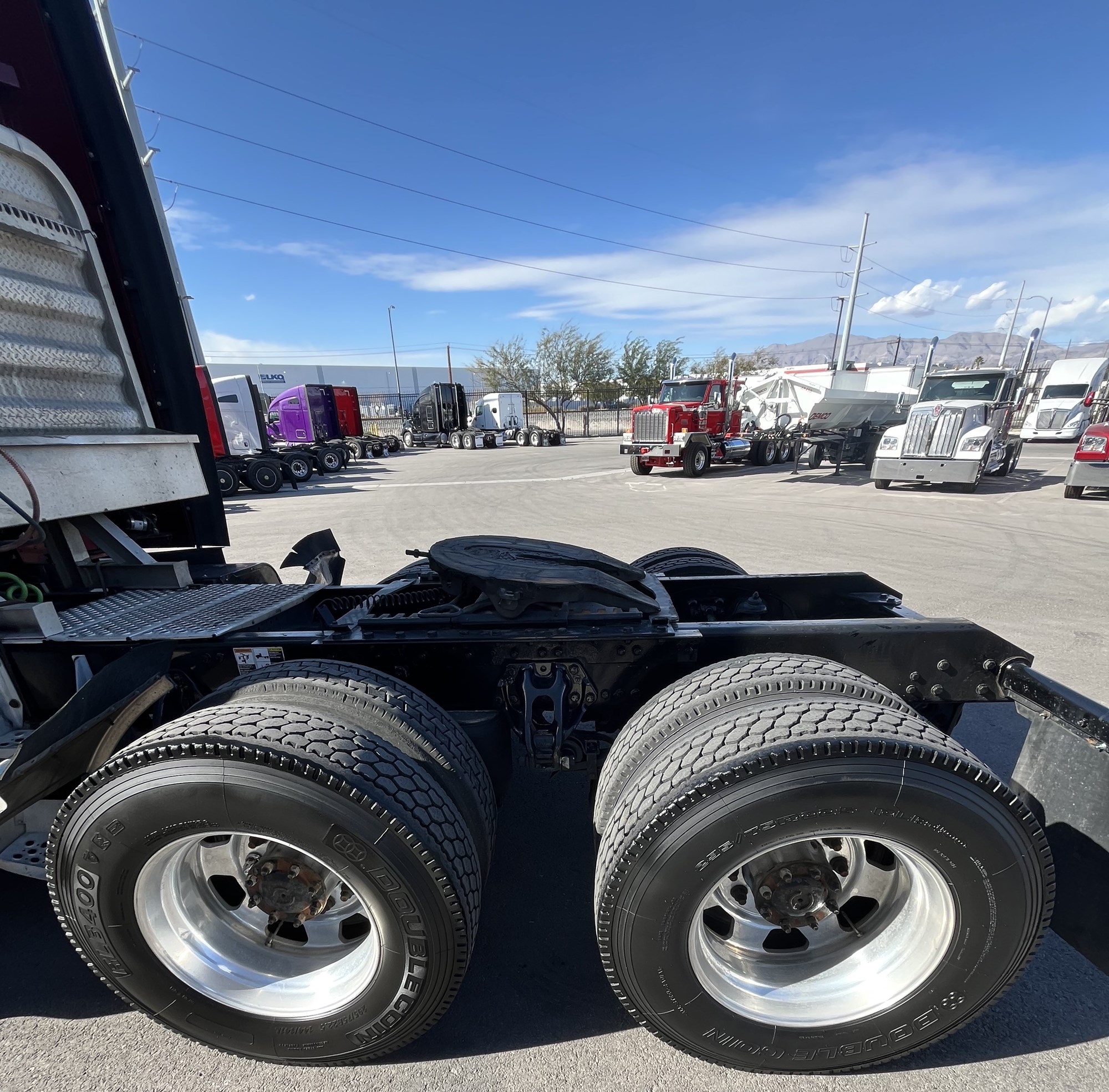 2018 Kenworth T680 - image 6 of 6