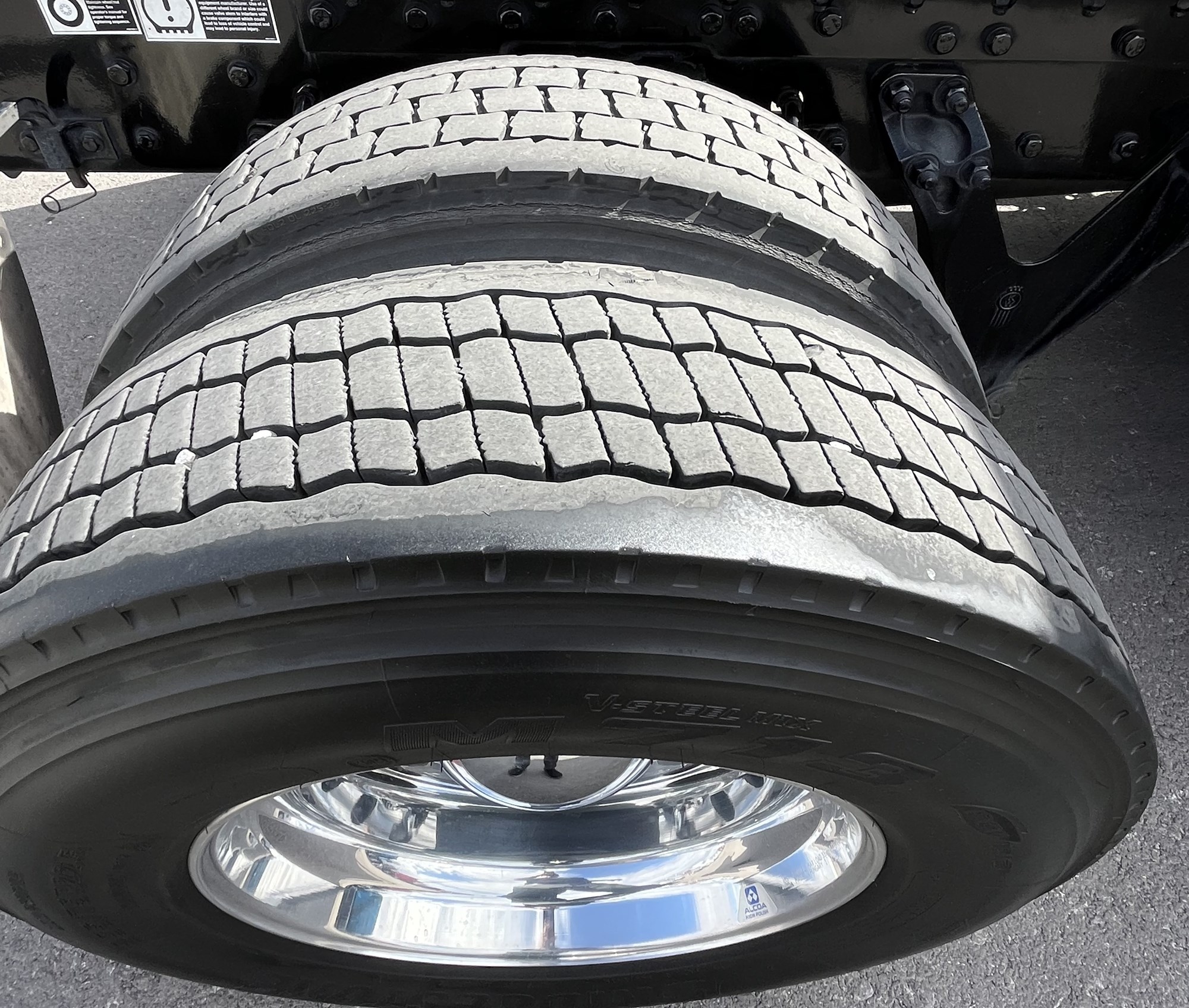 2020 Kenworth T680 2020 Kenworth T680 - image 5 of 6