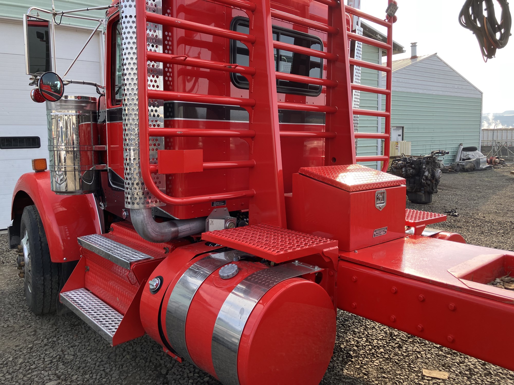 2020 Kenworth W900 2020 Kenworth W900 - image 5 of 6