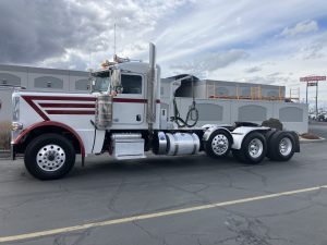 2021 Peterbilt 389 MD687195U-01
