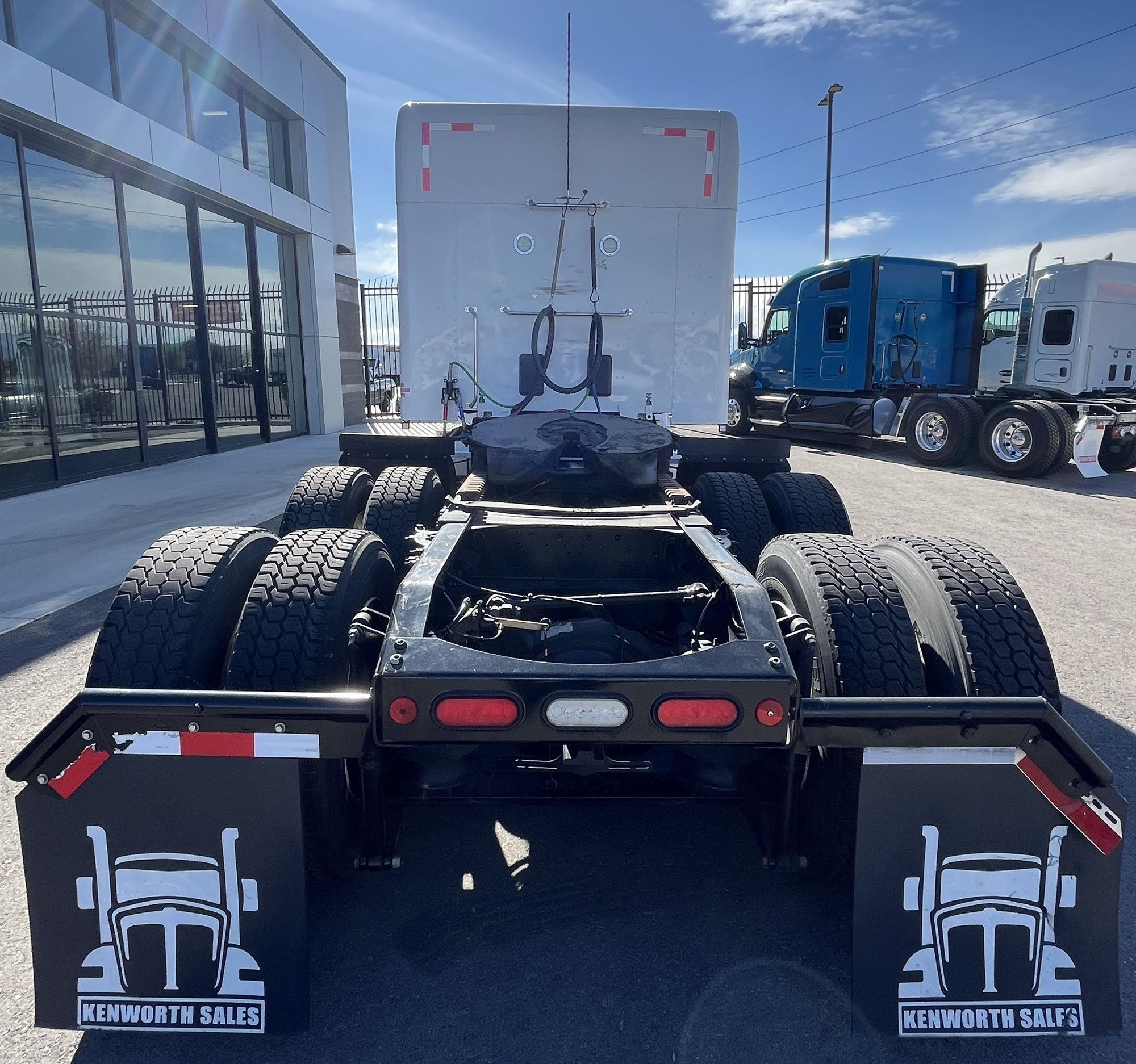 2021 Peterbilt 579 - image 6 of 6