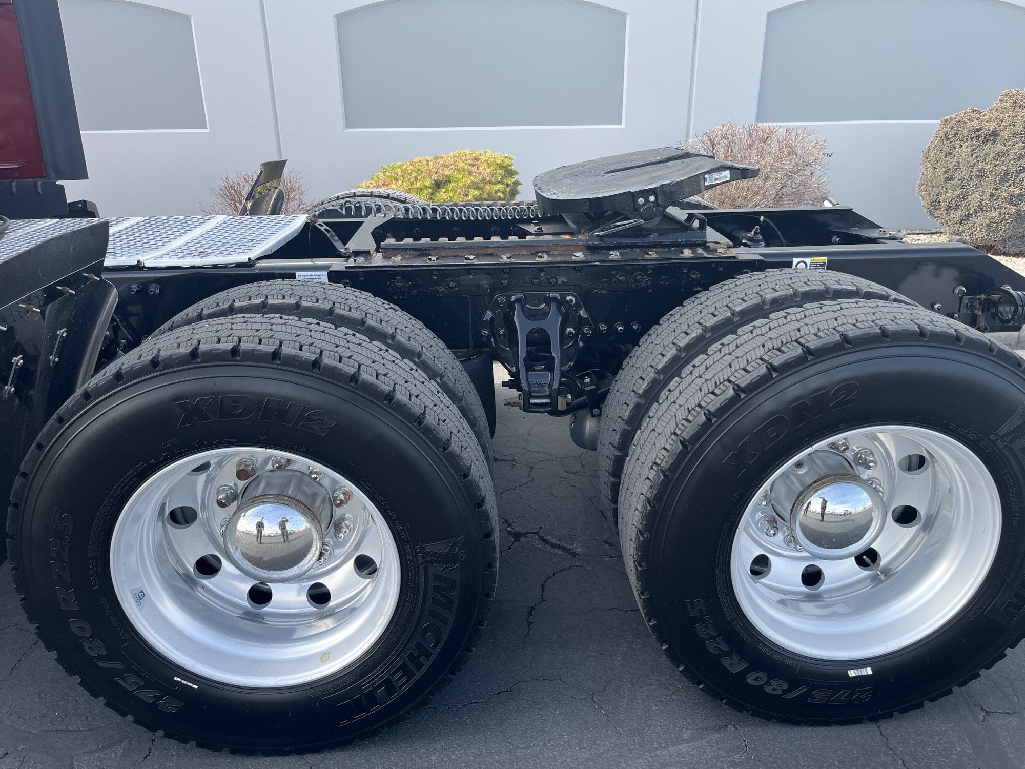 2022 Kenworth T680 2022 Kenworth T680 - image 4 of 6