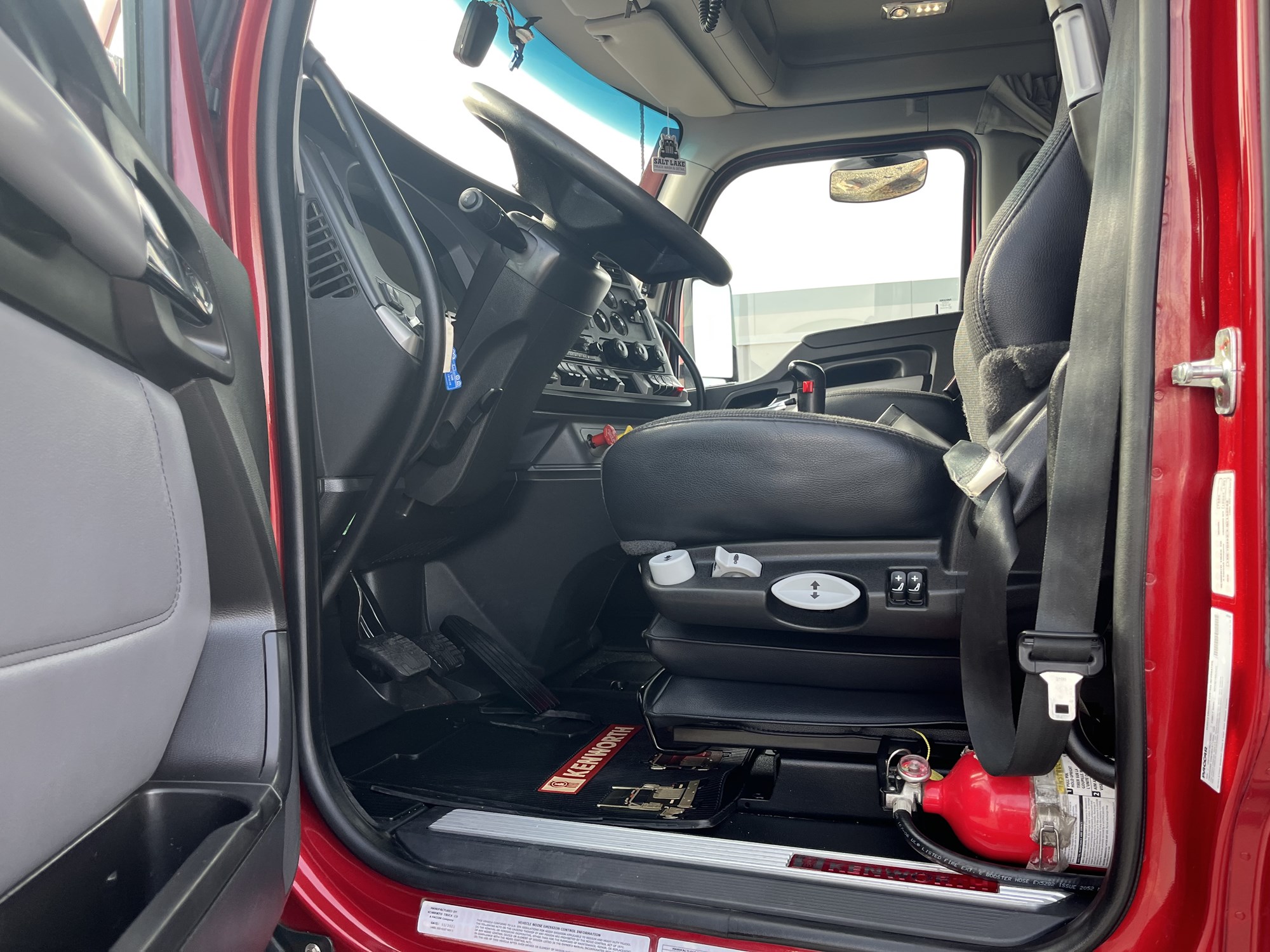 2022 Kenworth T680 2022 Kenworth T680 - image 6 of 6