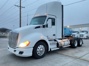 2022 Kenworth T680 NJ466004C-01