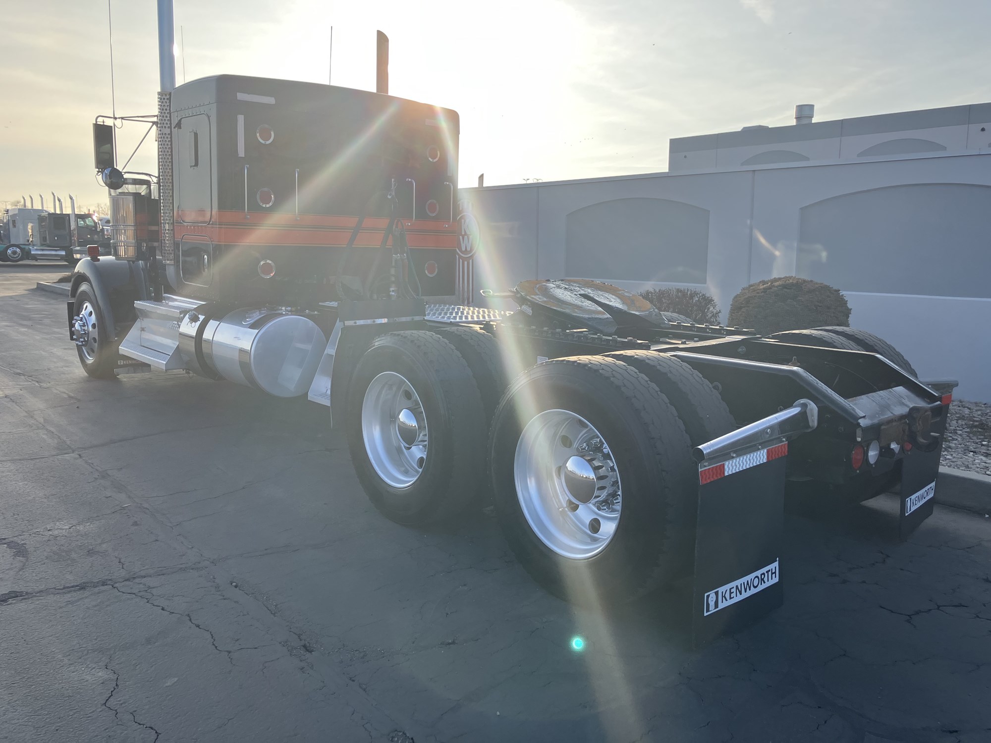 2022 Kenworth W900 NR121354U1-07 2022 Kenworth W900 NR121354U1-07