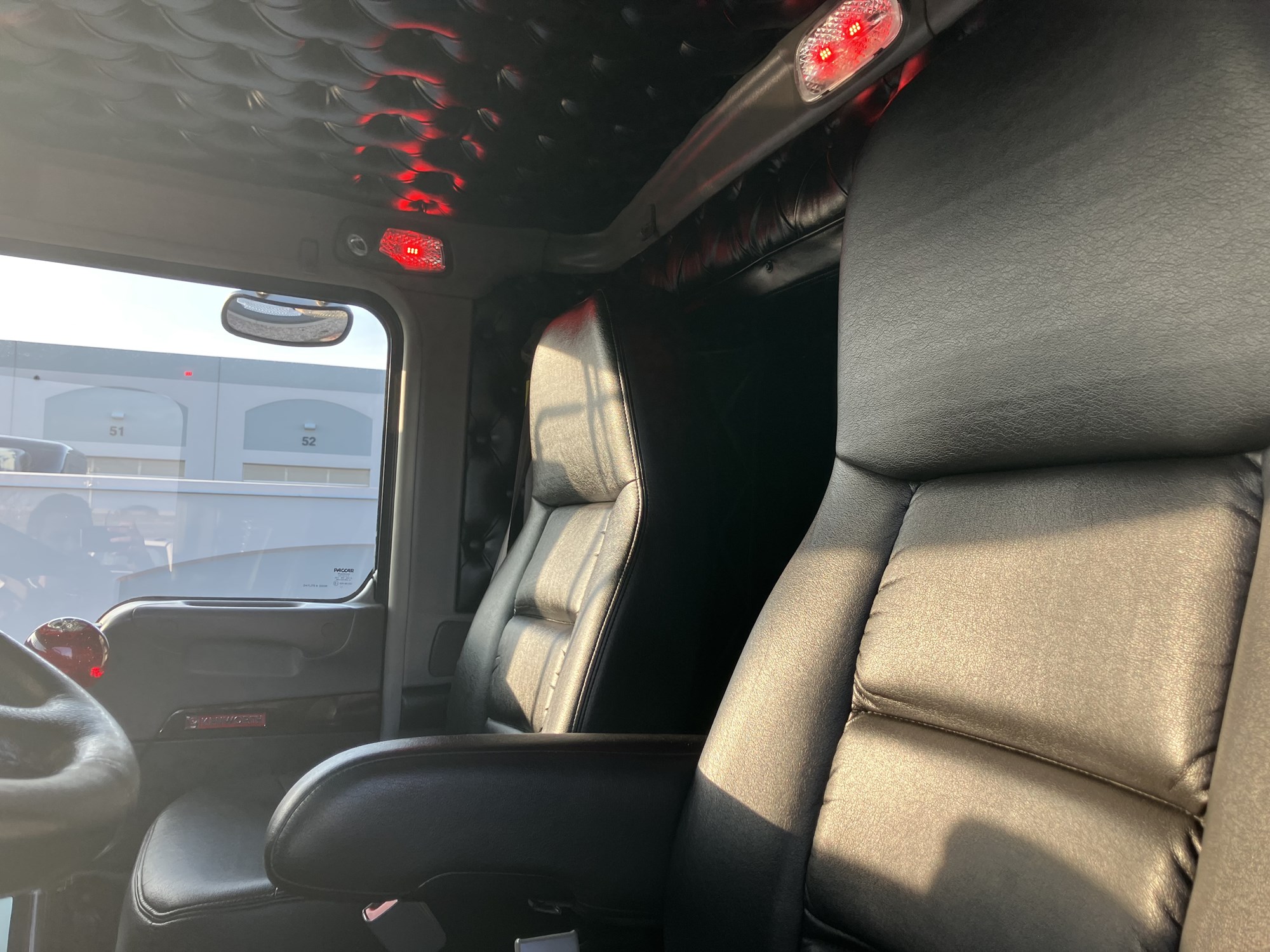 2022 Kenworth W900 NR121354U1-09 2022 Kenworth W900 NR121354U1-09