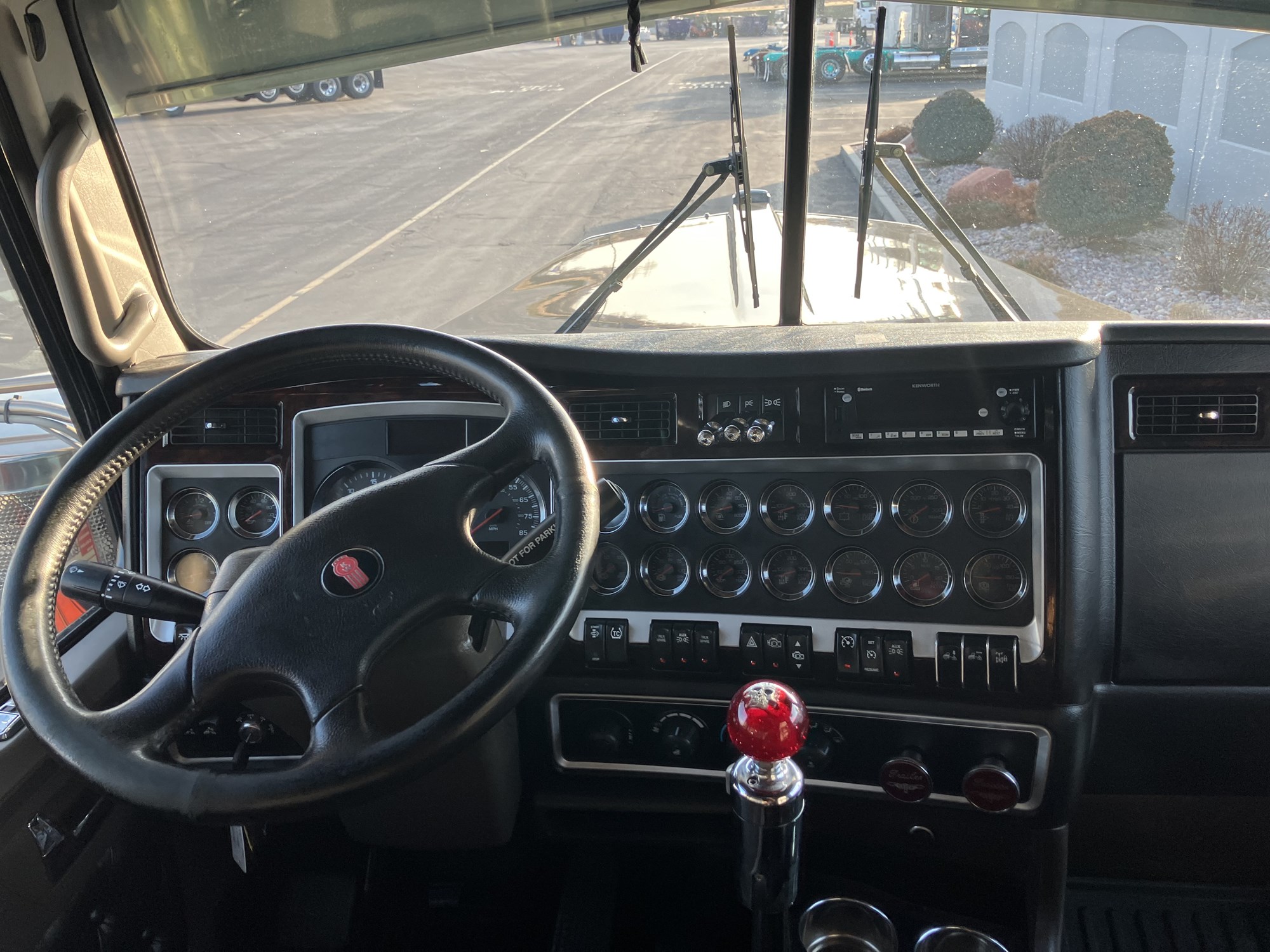 2022 Kenworth W900 NR121354U1-14 2022 Kenworth W900 NR121354U1-14