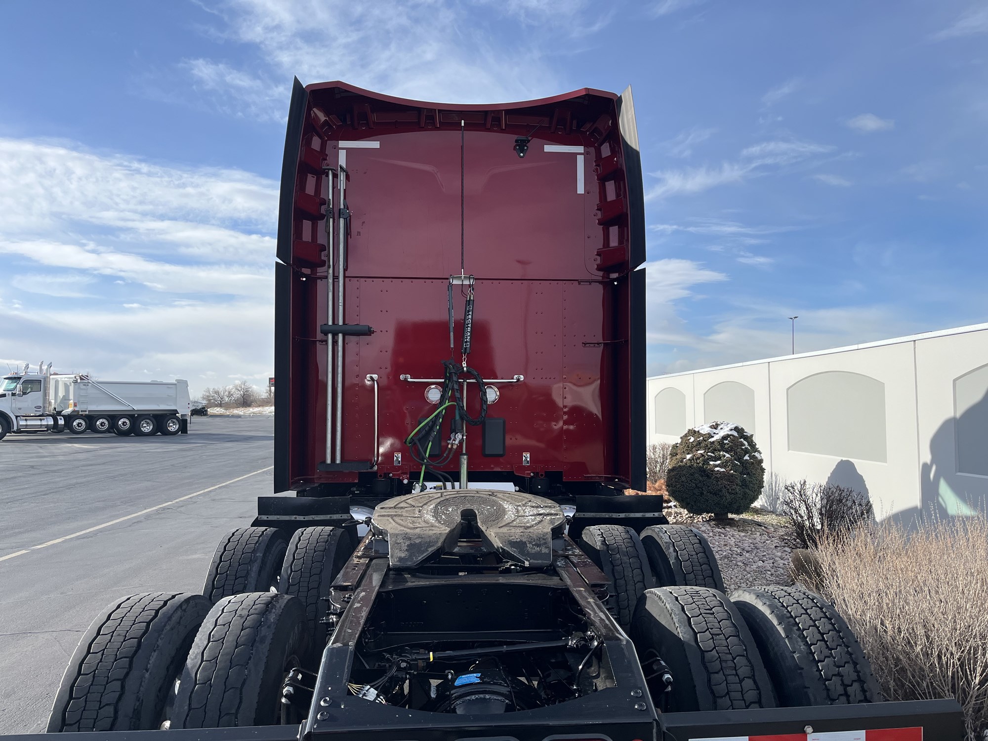 2023 Peterbilt 579 2023 Peterbilt 579 - image 5 of 6