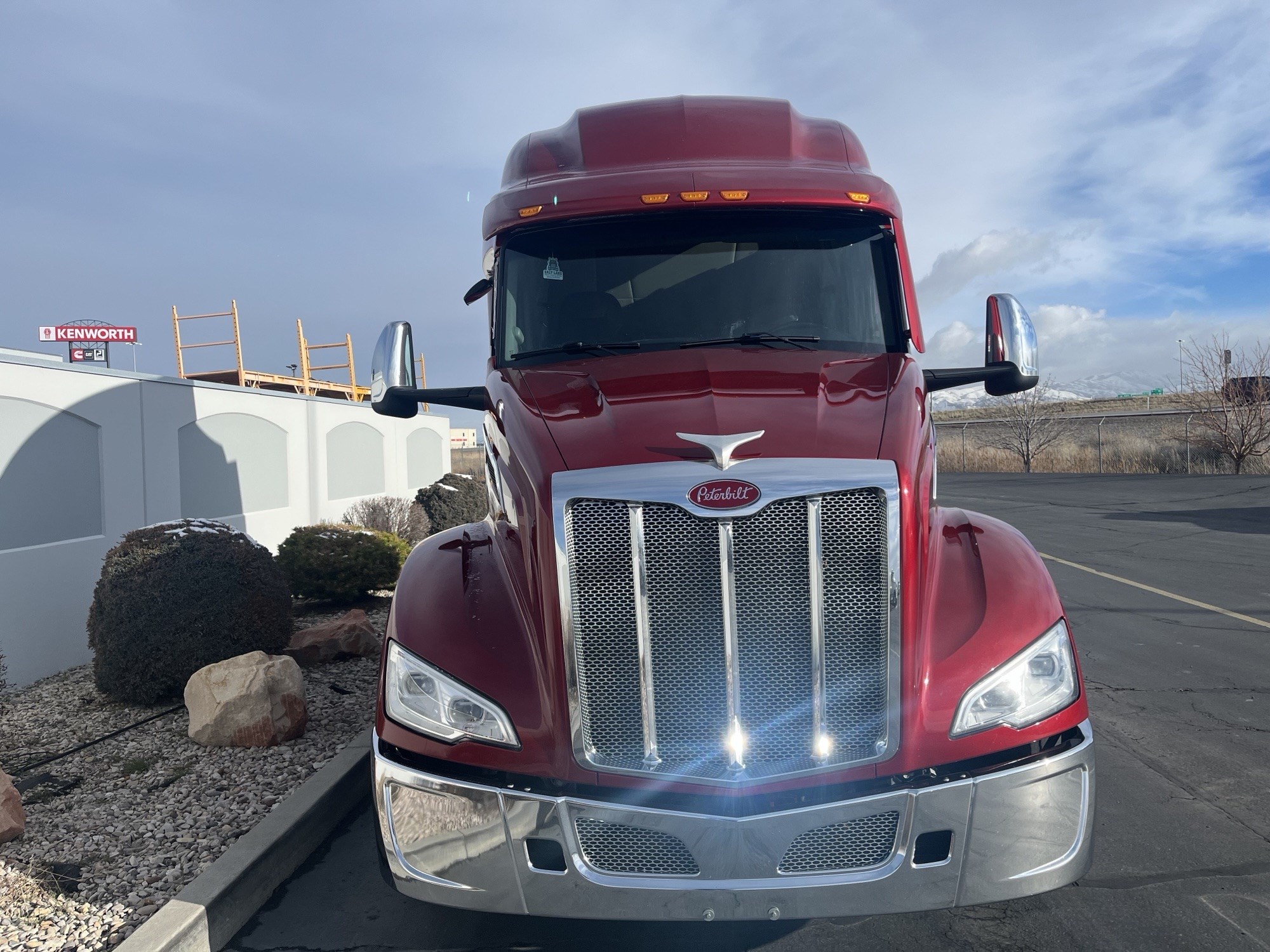 2023 Peterbilt 579 2023 Peterbilt 579 - image 3 of 6