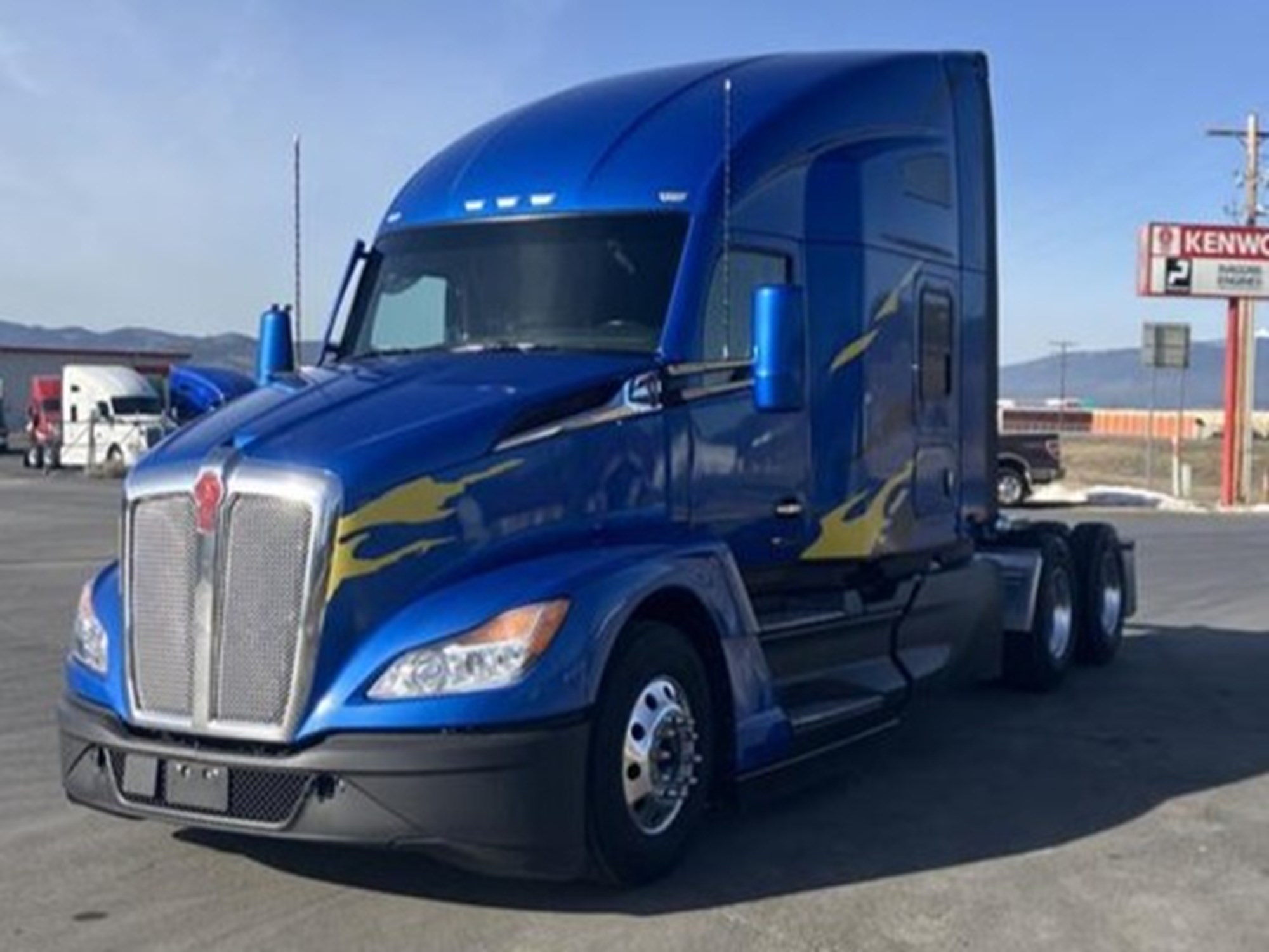 2023 Kenworth T680 - image 1 of 6
