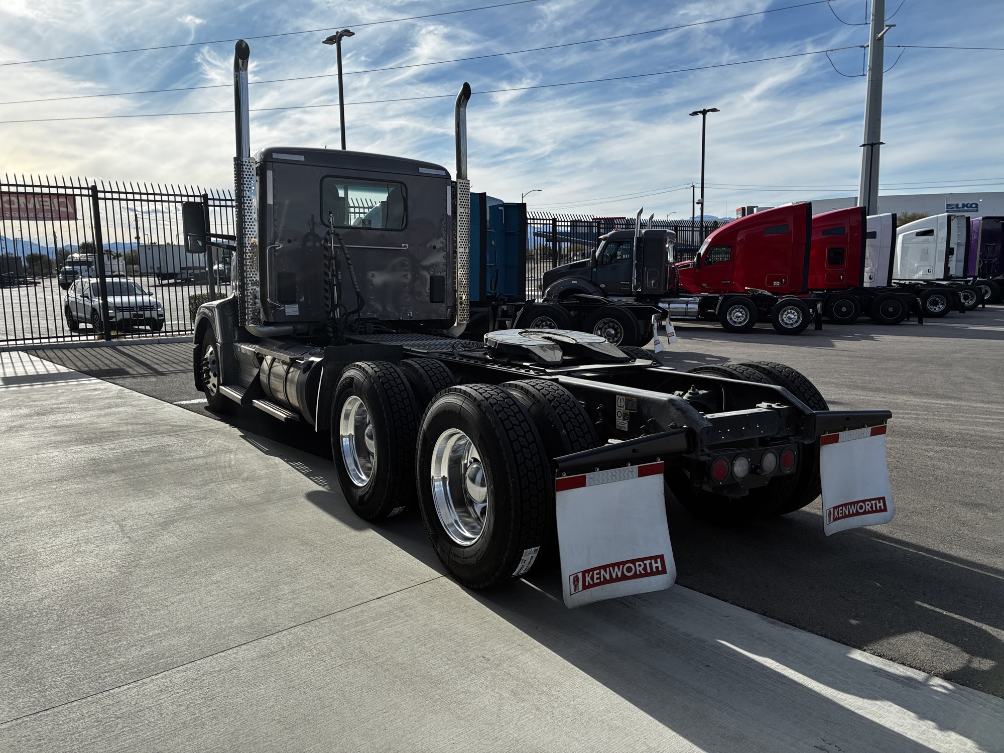 2023 Kenworth T680 2023 Kenworth T680 - image 6 of 6
