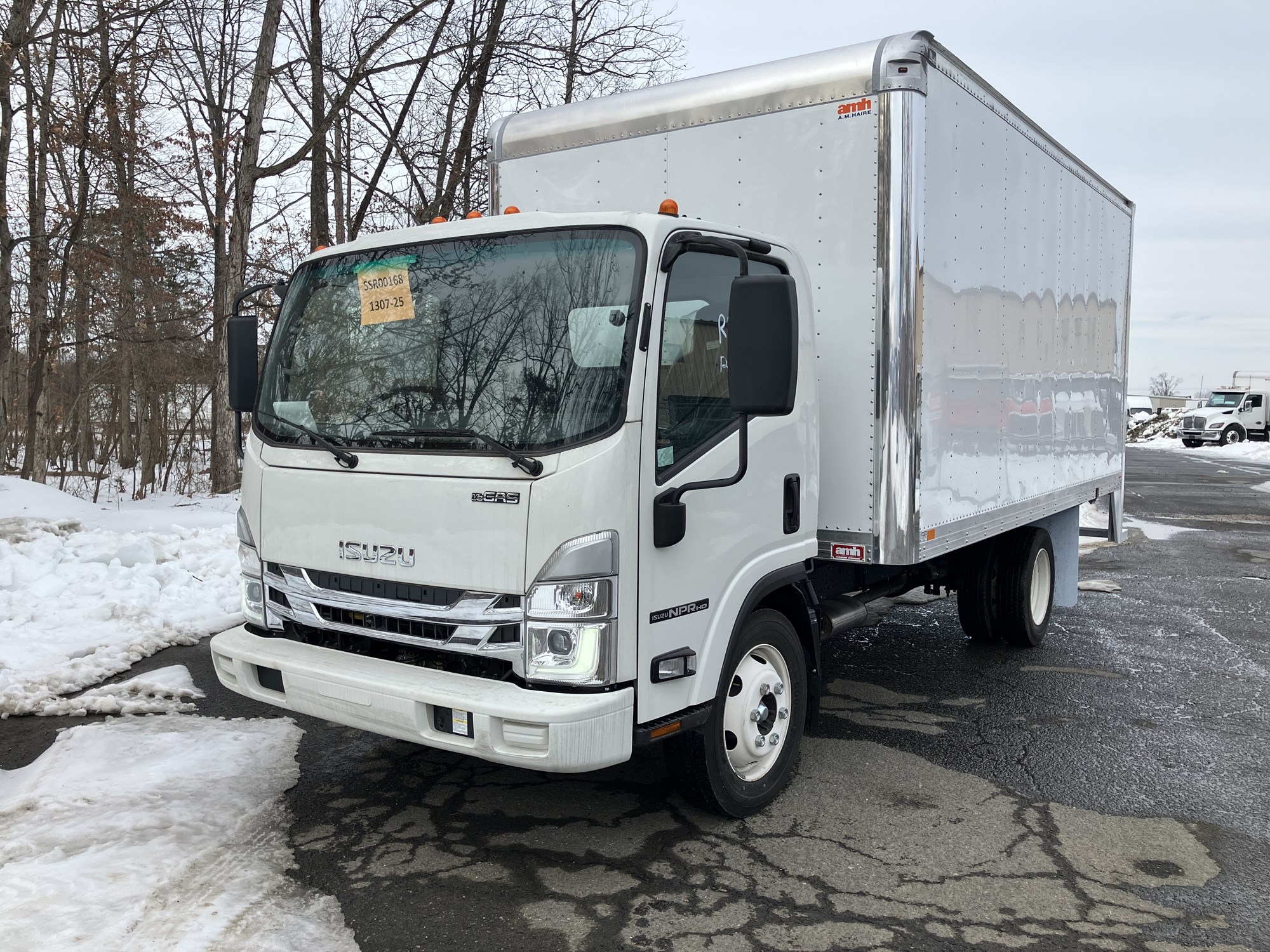 2024 Isuzu NPRGASHD 1F3 - image 1 of 6