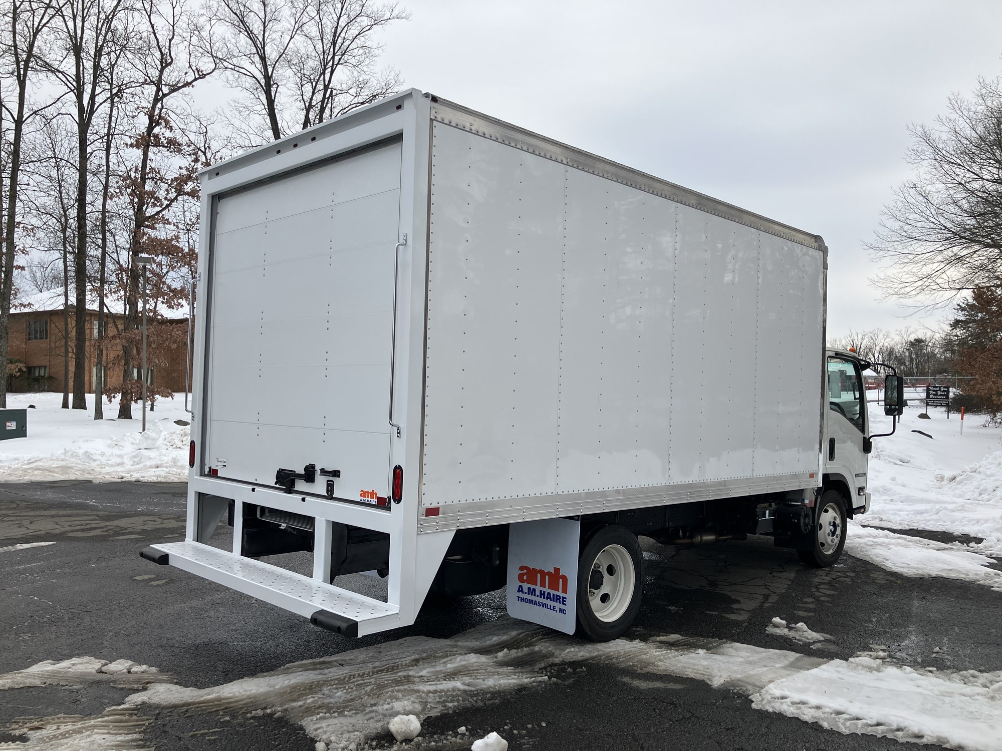 2024 Isuzu NPRGASHD 1F3 - image 5 of 6