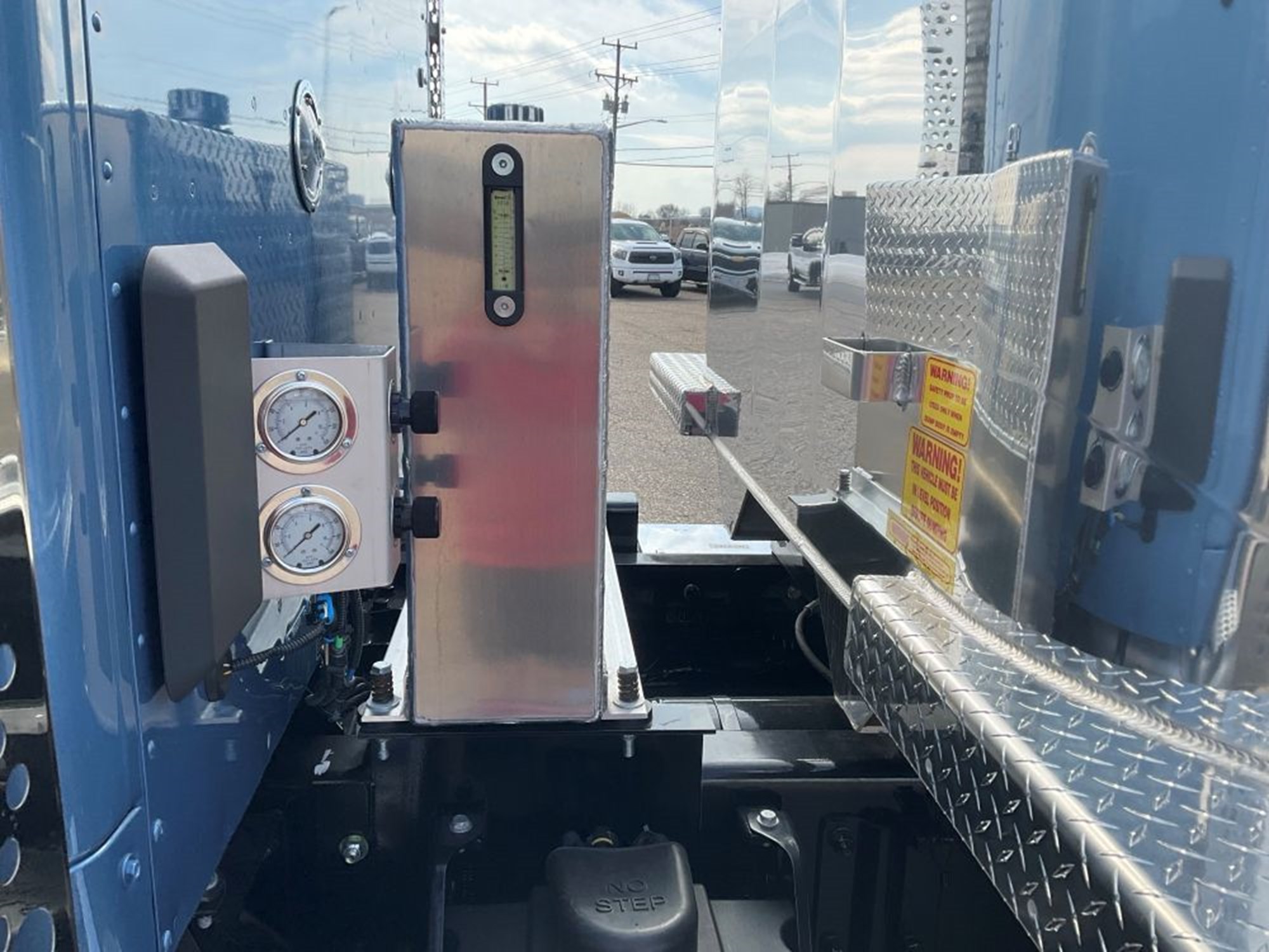 2026 Kenworth T880 - image 3 of 6