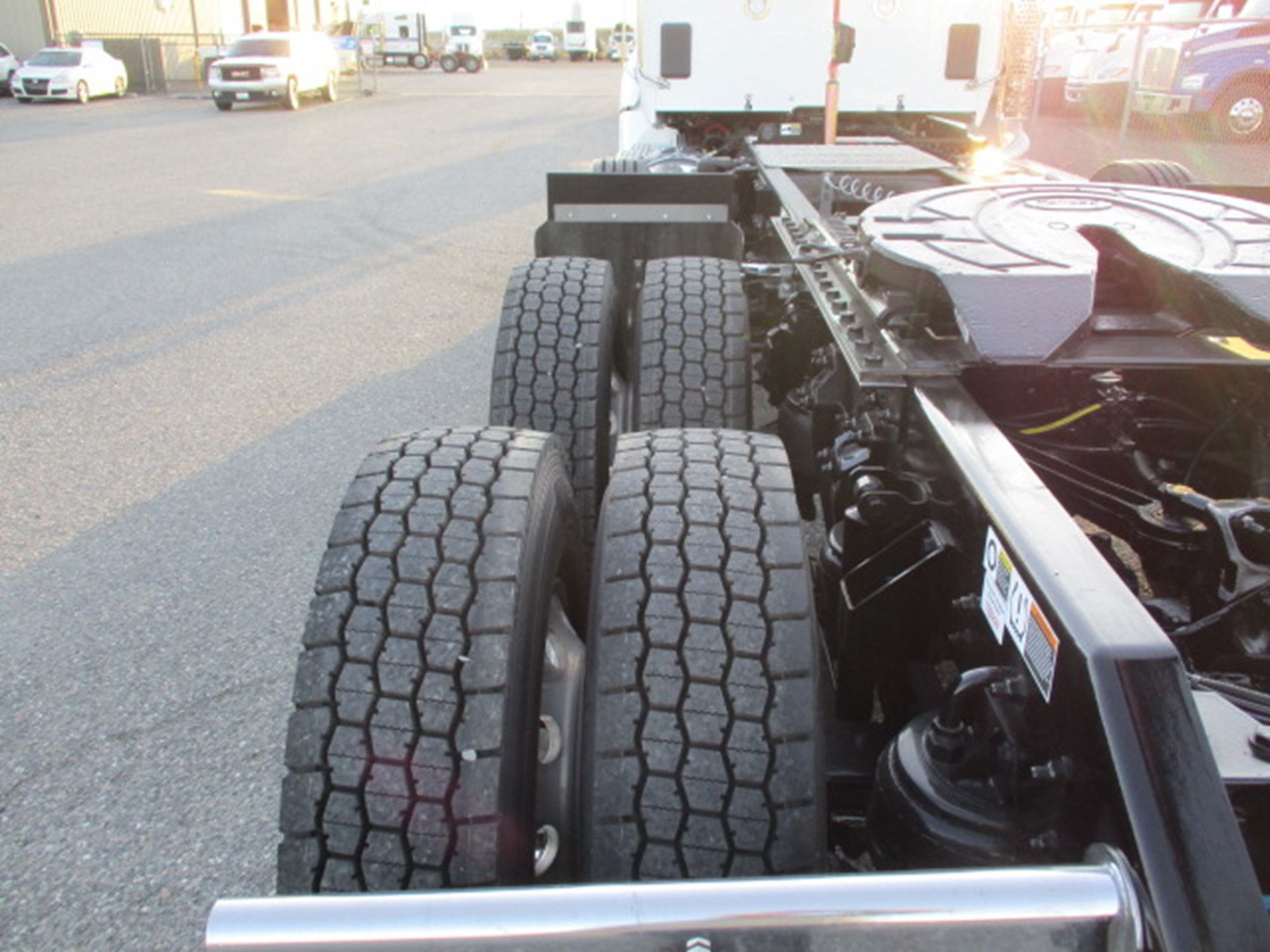 2026 Kenworth T880 2026 Kenworth T880 - image 5 of 6