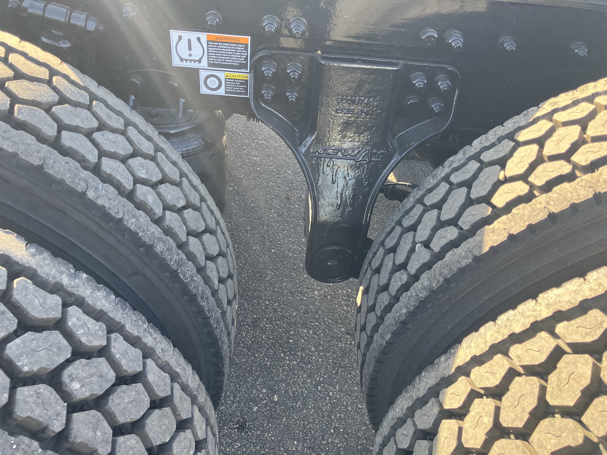 2027 Kenworth T880 VJ228904-10 2027 Kenworth T880 VJ228904-10