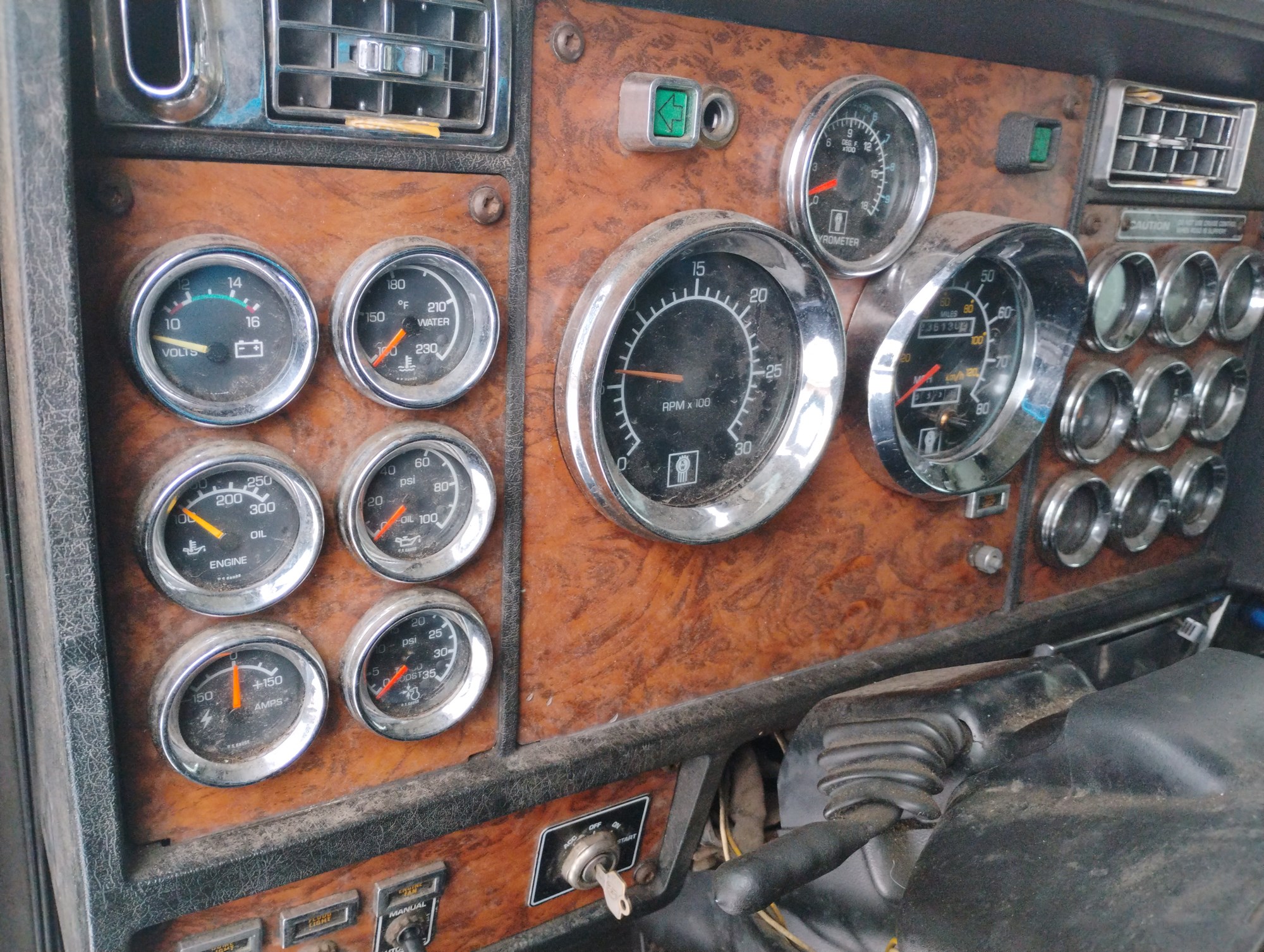 1999 Kenworth W900 XJ823289U-15 1999 Kenworth W900 XJ823289U-15