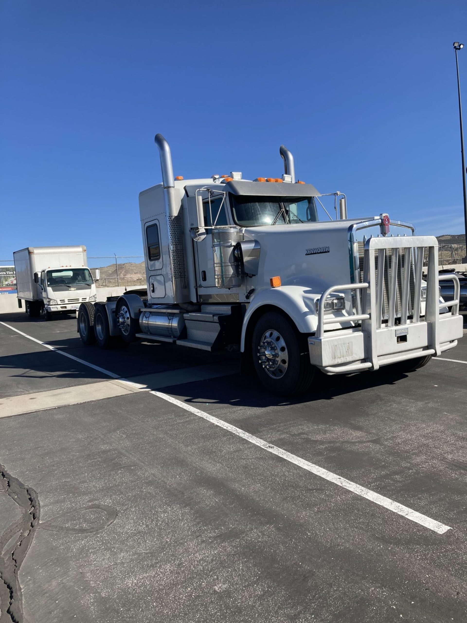 2019 Kenworth W900L 2019 Kenworth W900L - image 6 of 6