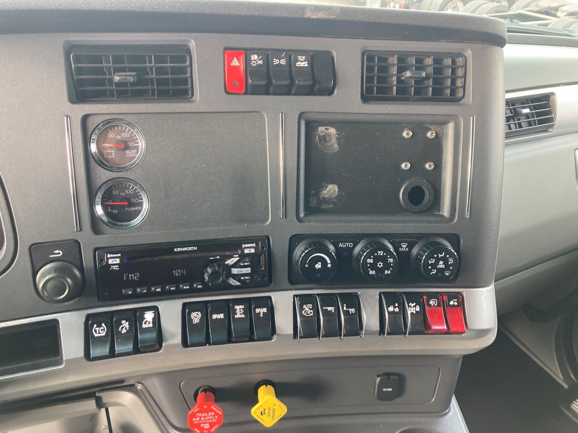 2020 Kenworth T680 - image 6 of 6
