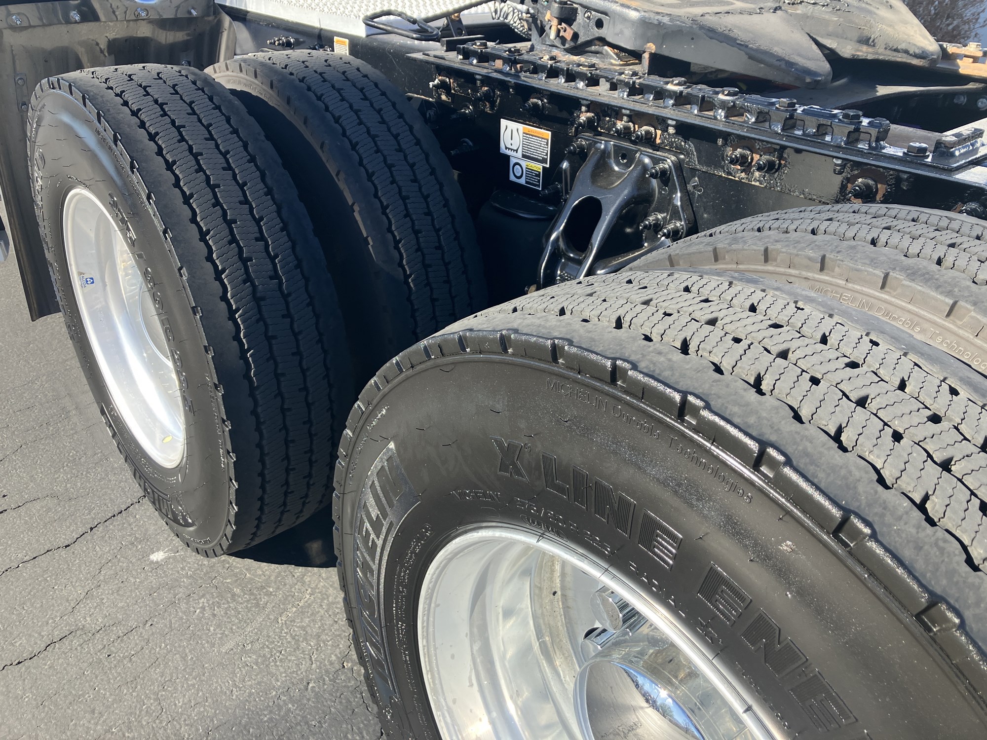 2022 Peterbilt 579 - image 6 of 6