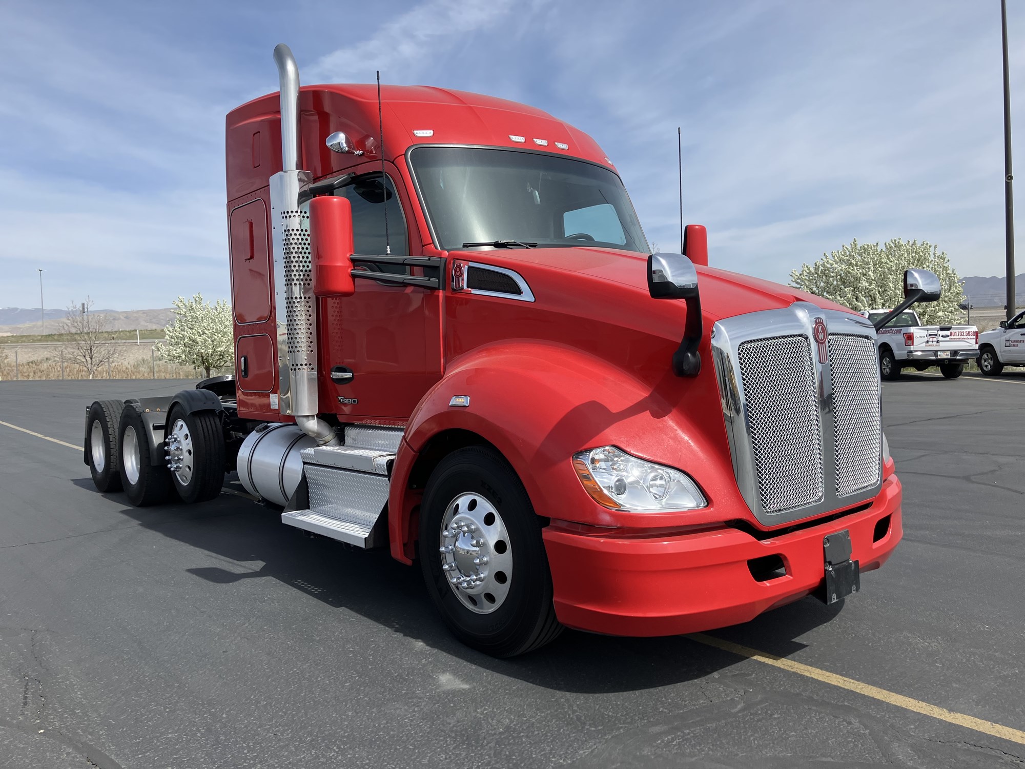 2022 Kenworth T680 - image 4 of 6