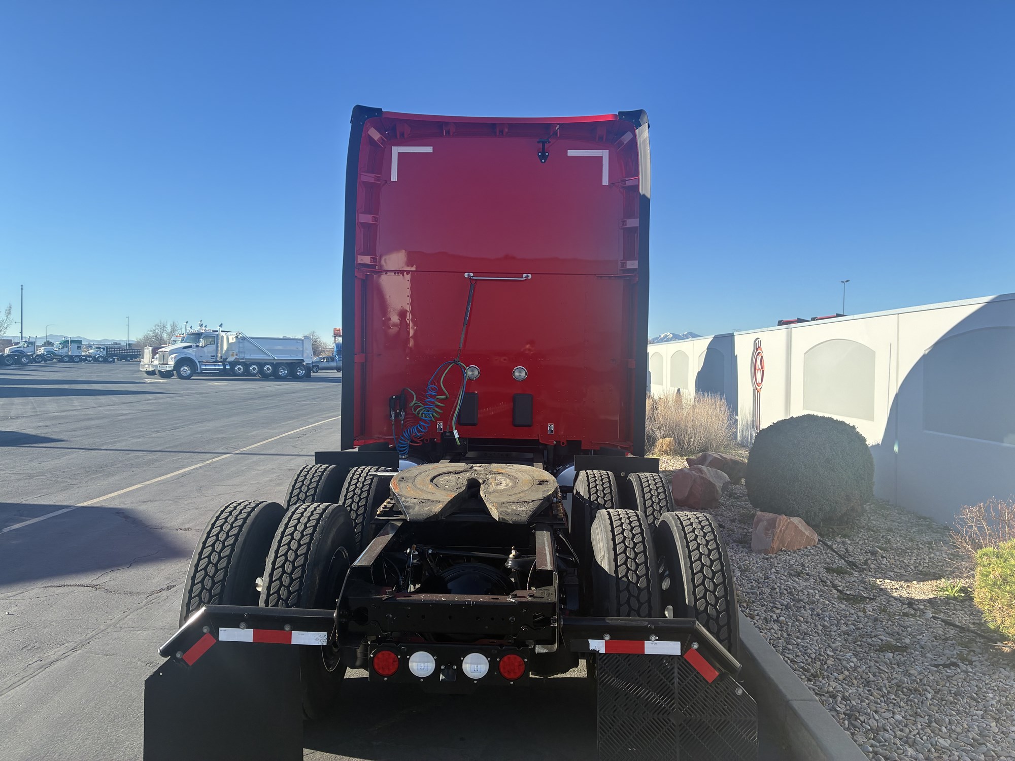 2022 Kenworth T680 - image 6 of 6