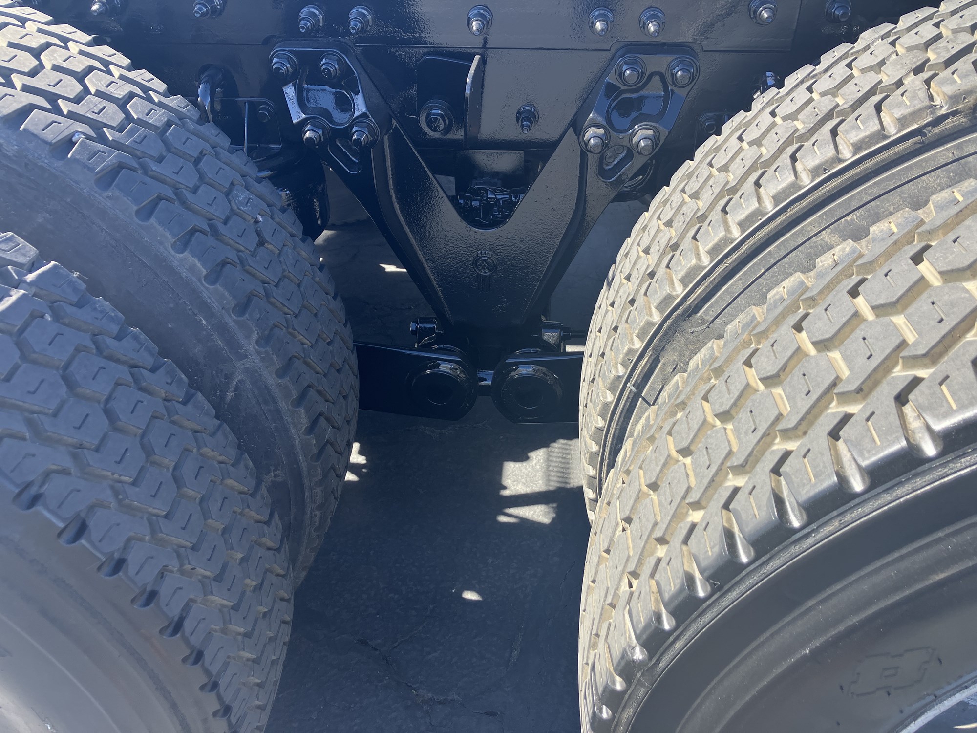 2023 Kenworth T880 2023 Kenworth T880 - image 6 of 6