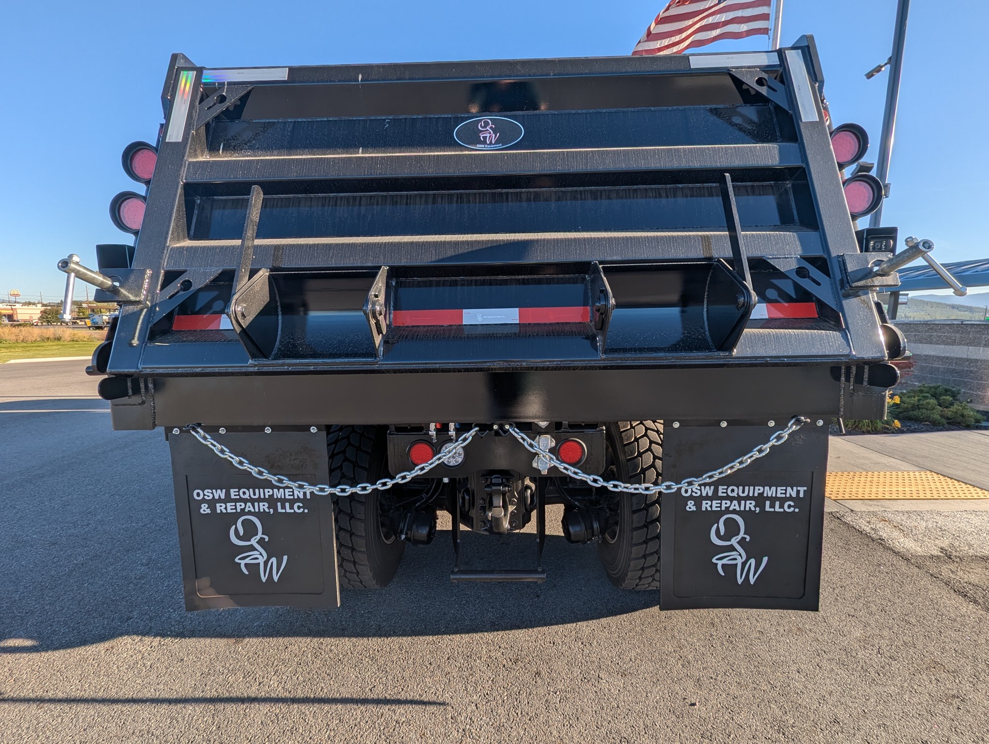 2025 Kenworth T880 - image 3 of 5