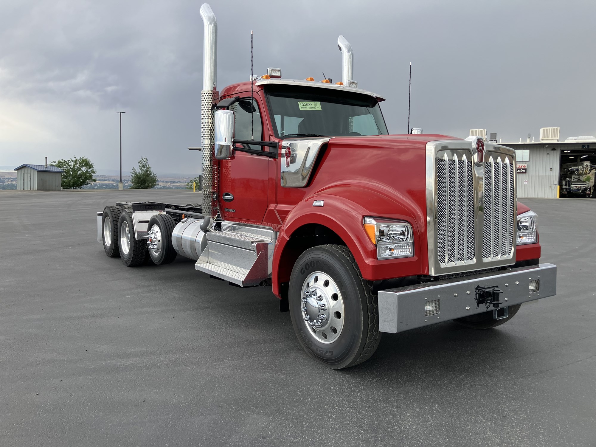 2026 Kenworth W990 - image 1 of 6