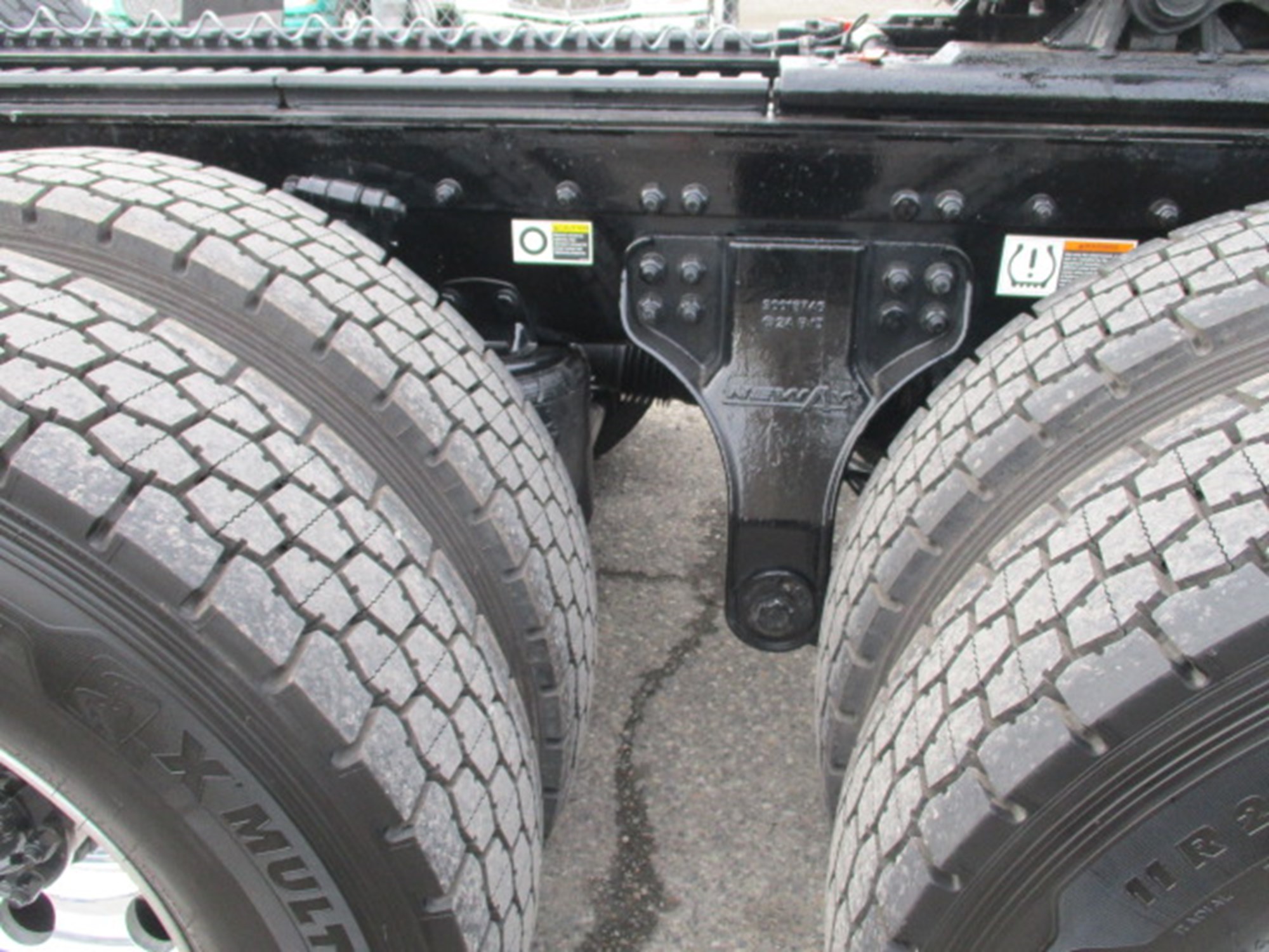 2027 Kenworth T880 - image 6 of 6