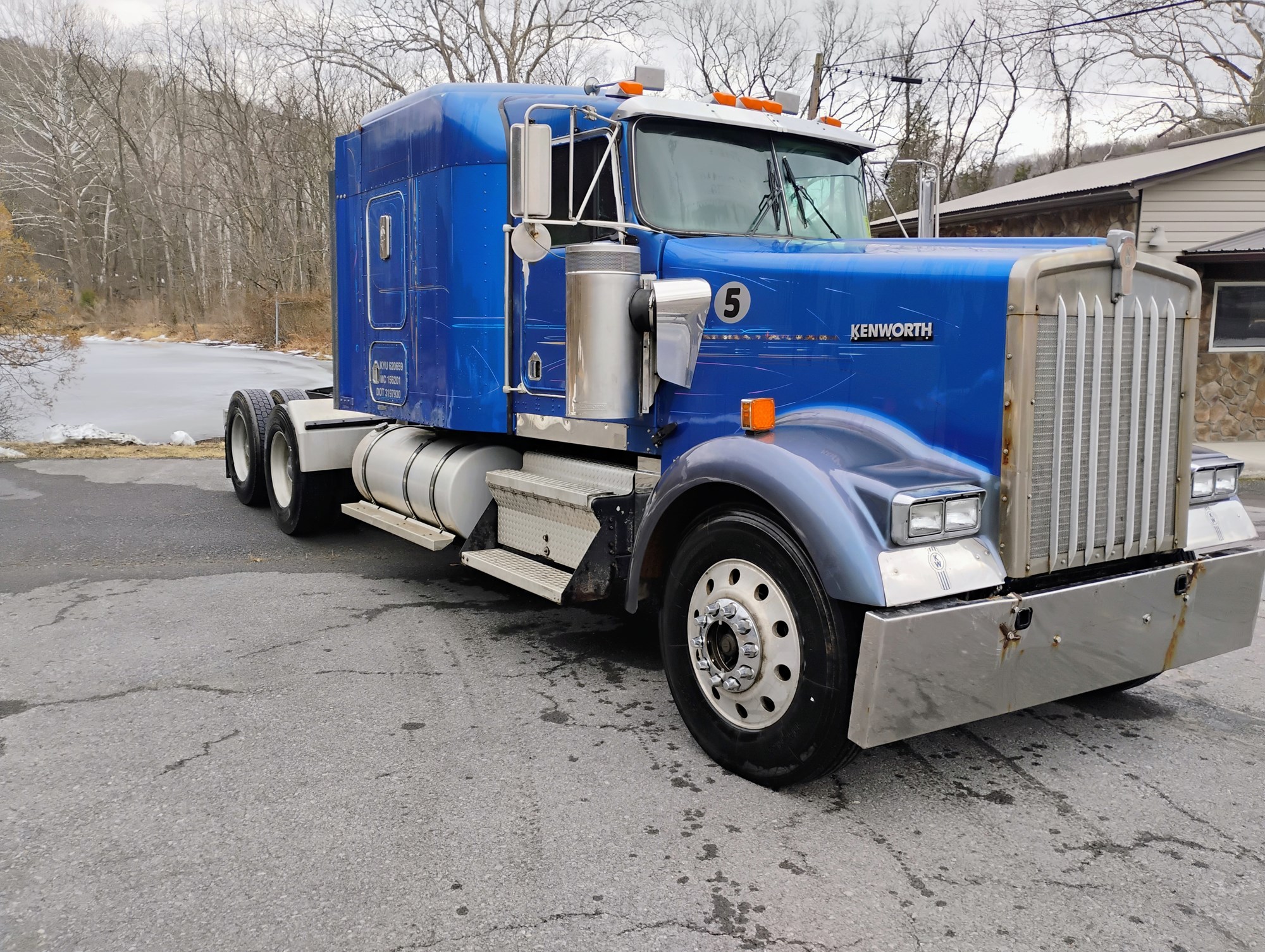1999 Kenworth W900B - image 2 of 6
