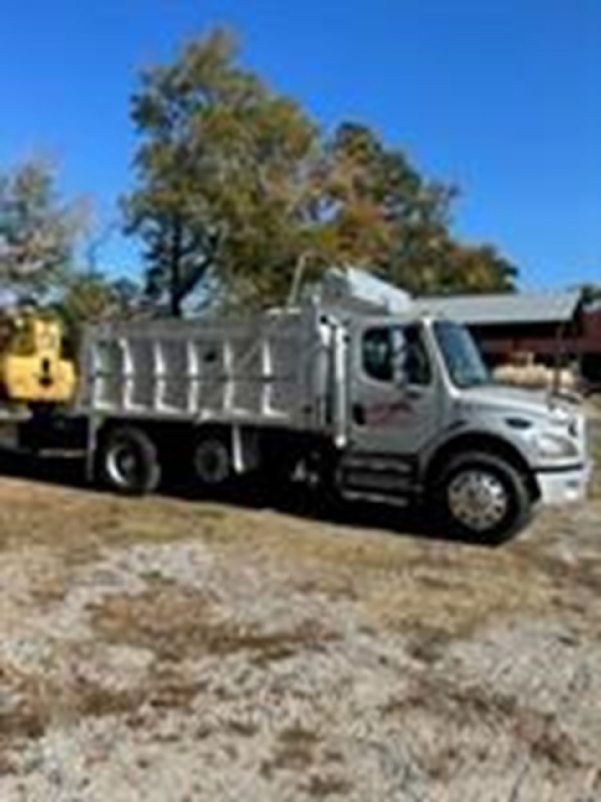 2002 Kenworth T800 - image 1 of 2