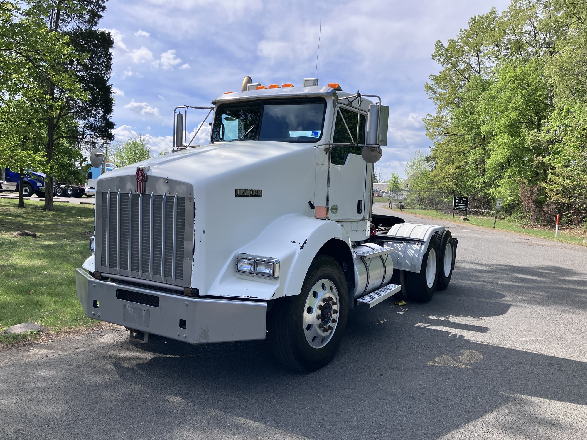 2014 Kenworth T800 - image 1 of 6