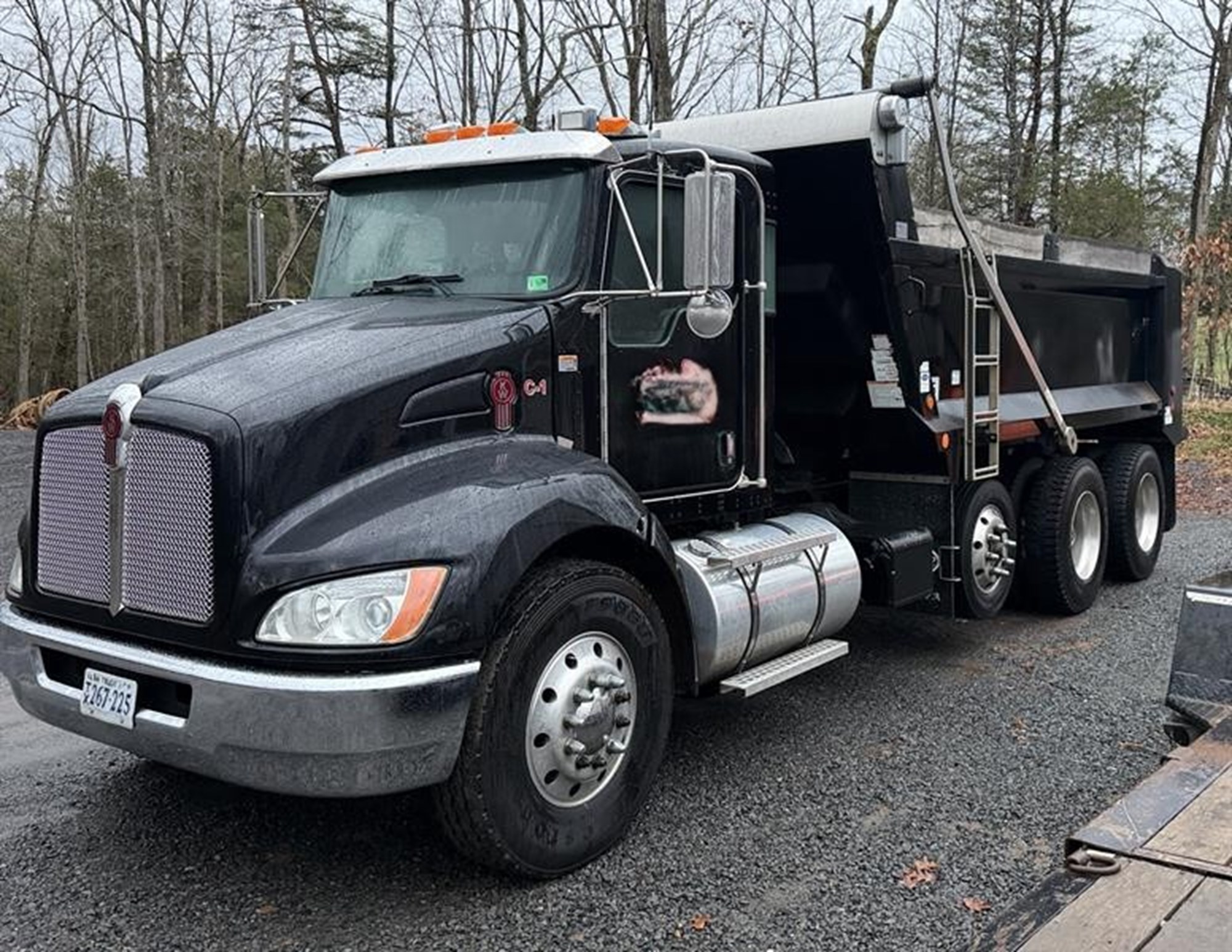 2018 Kenworth T370 - image 1 of 6