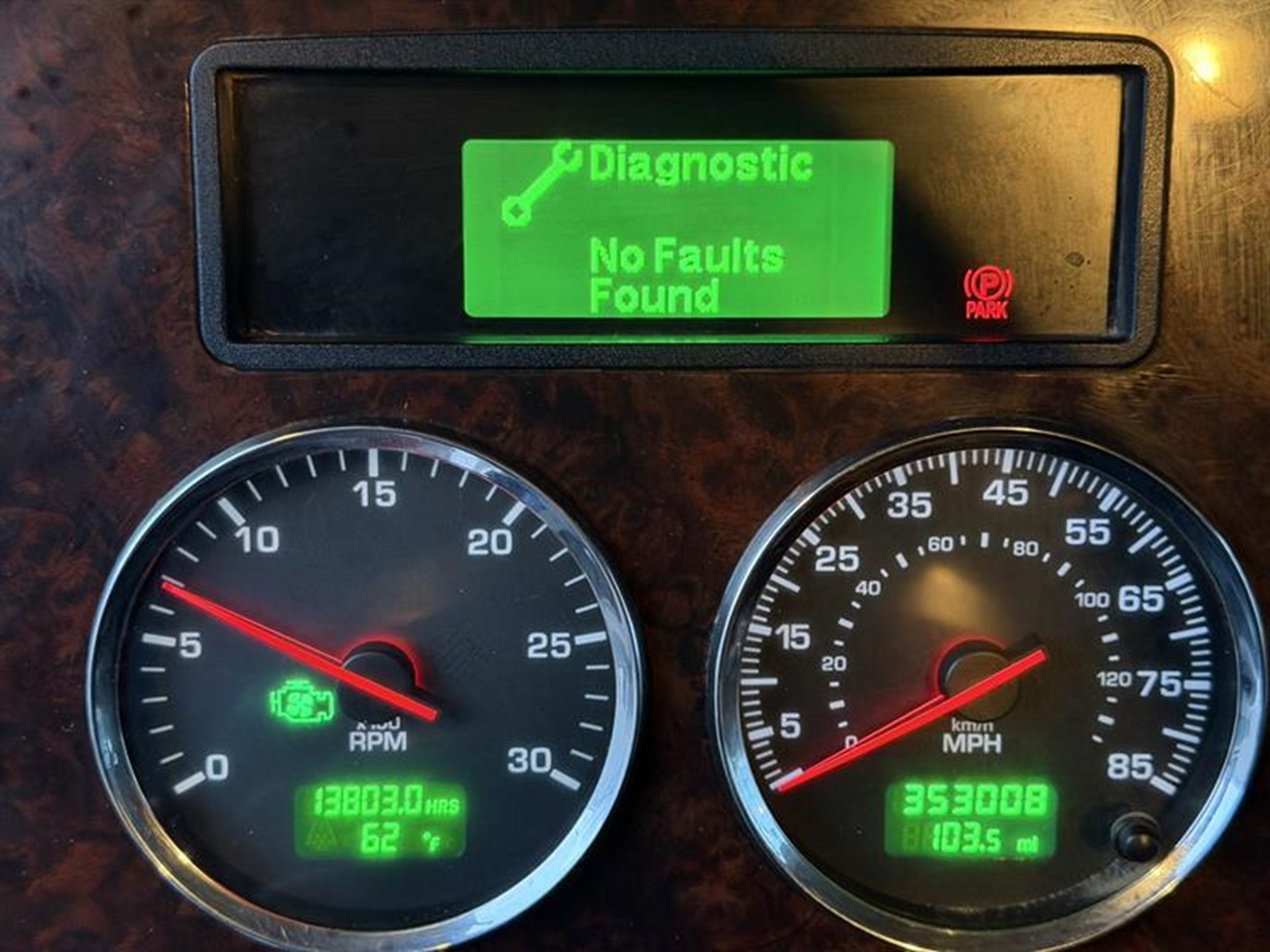 2018 Kenworth T370 - image 5 of 6