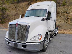 2019 Kenworth T680 KJ244433U-01