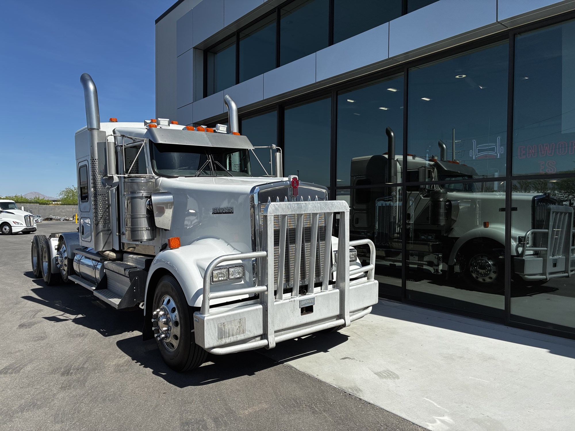 2019 Kenworth W900L - image 1 of 6