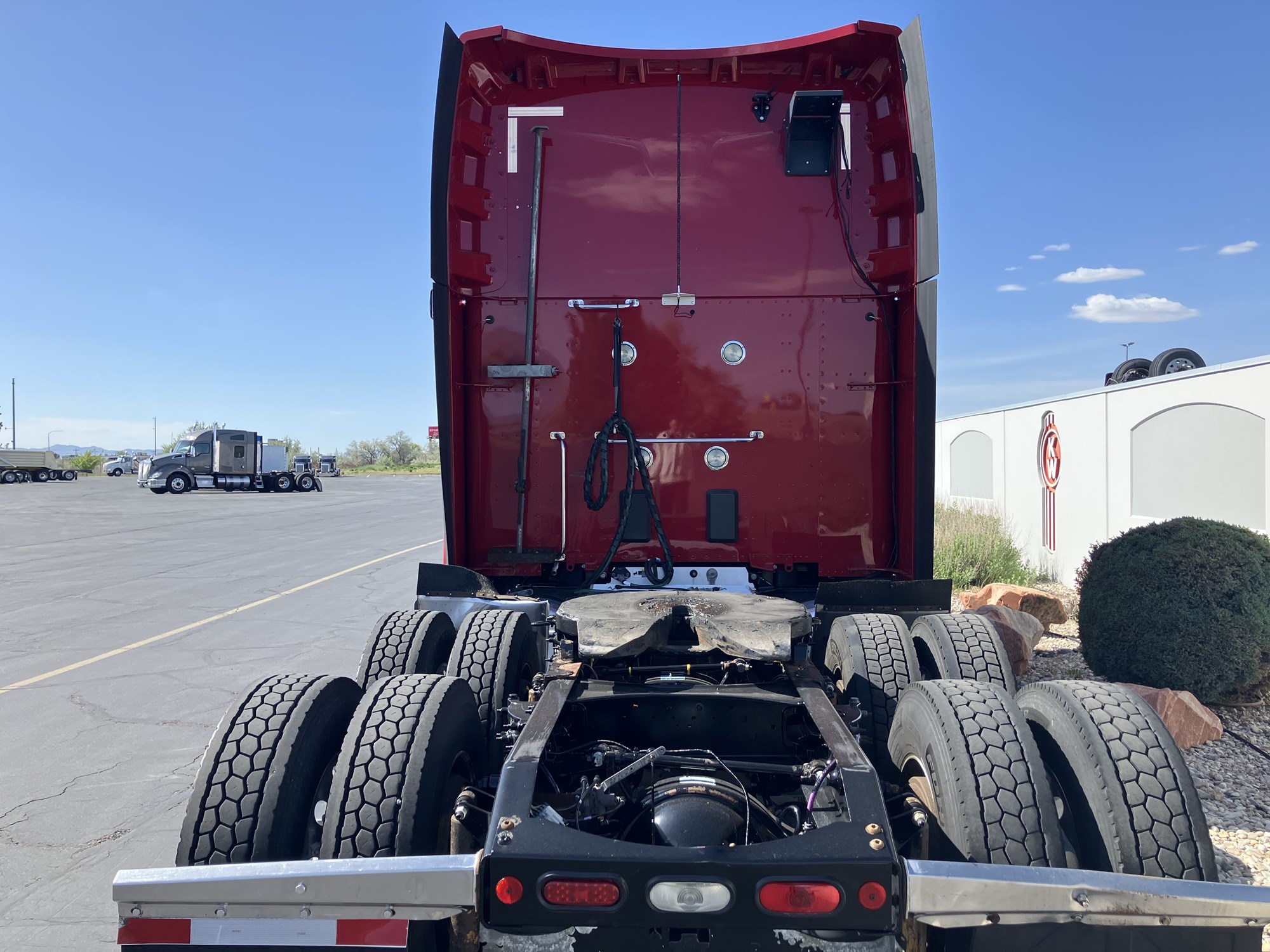 2020 Peterbilt 579 - image 6 of 6