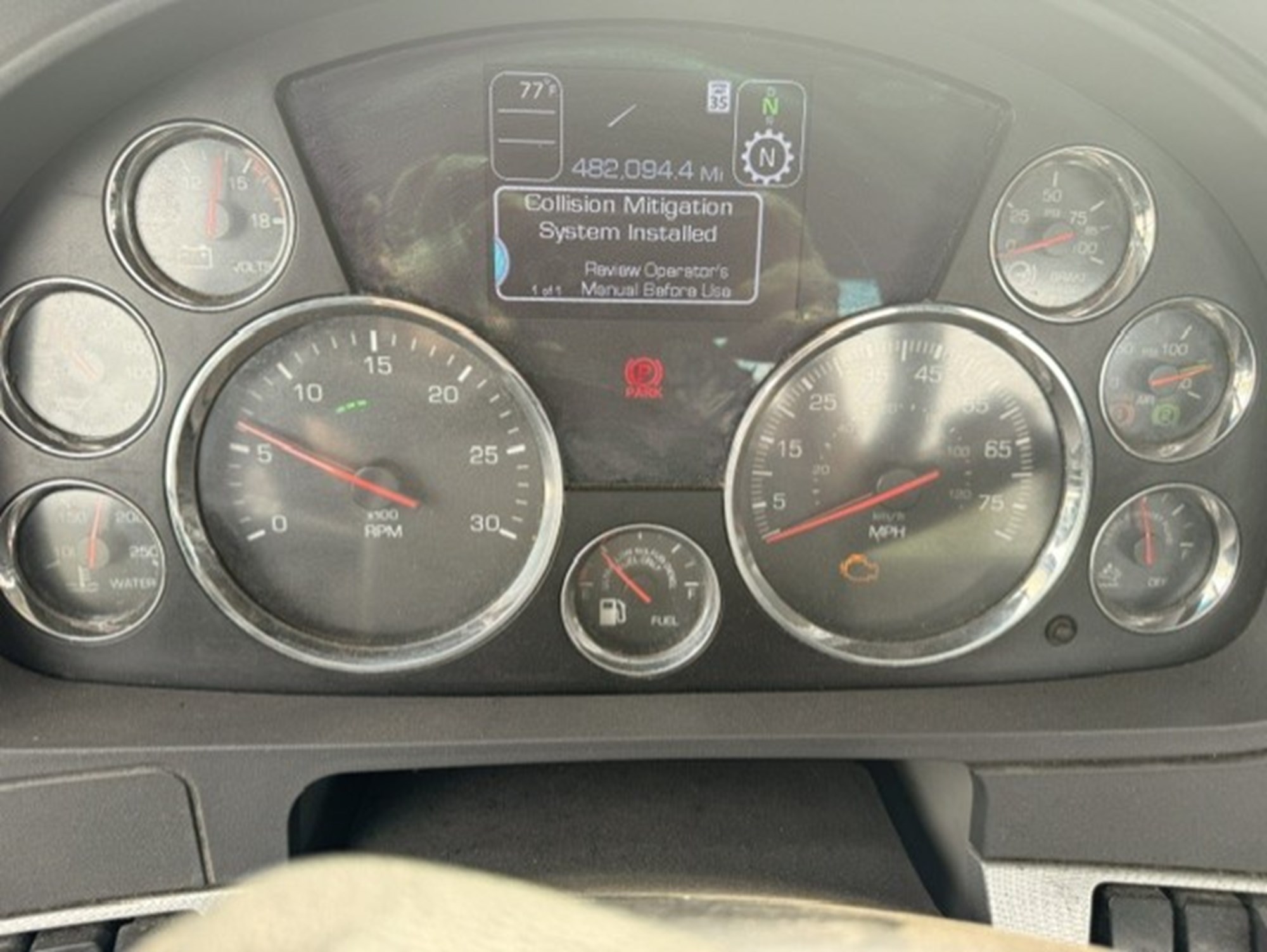 2022 Kenworth T680 - image 5 of 6